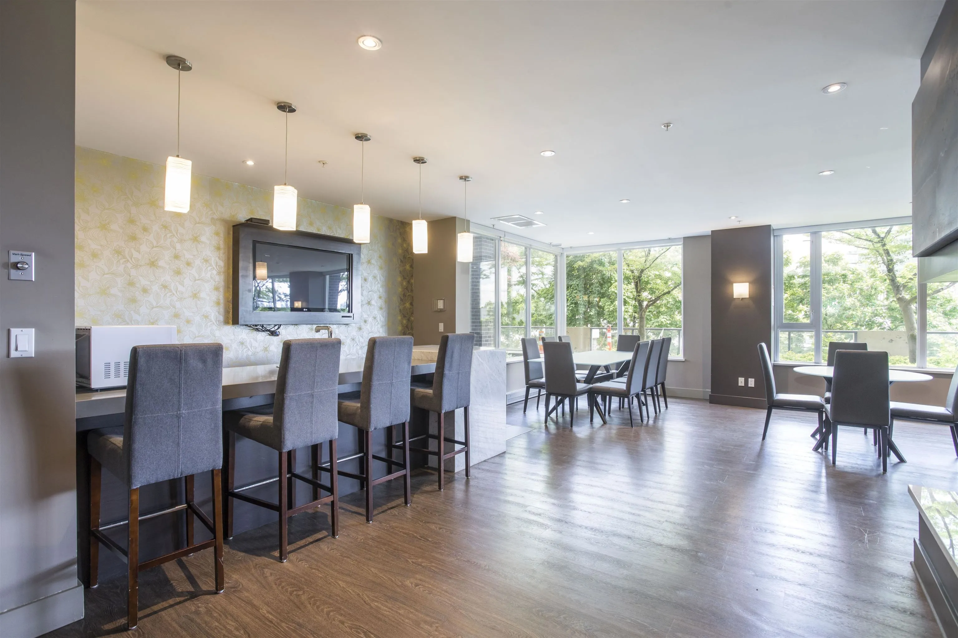 2133 Douglas Road #507