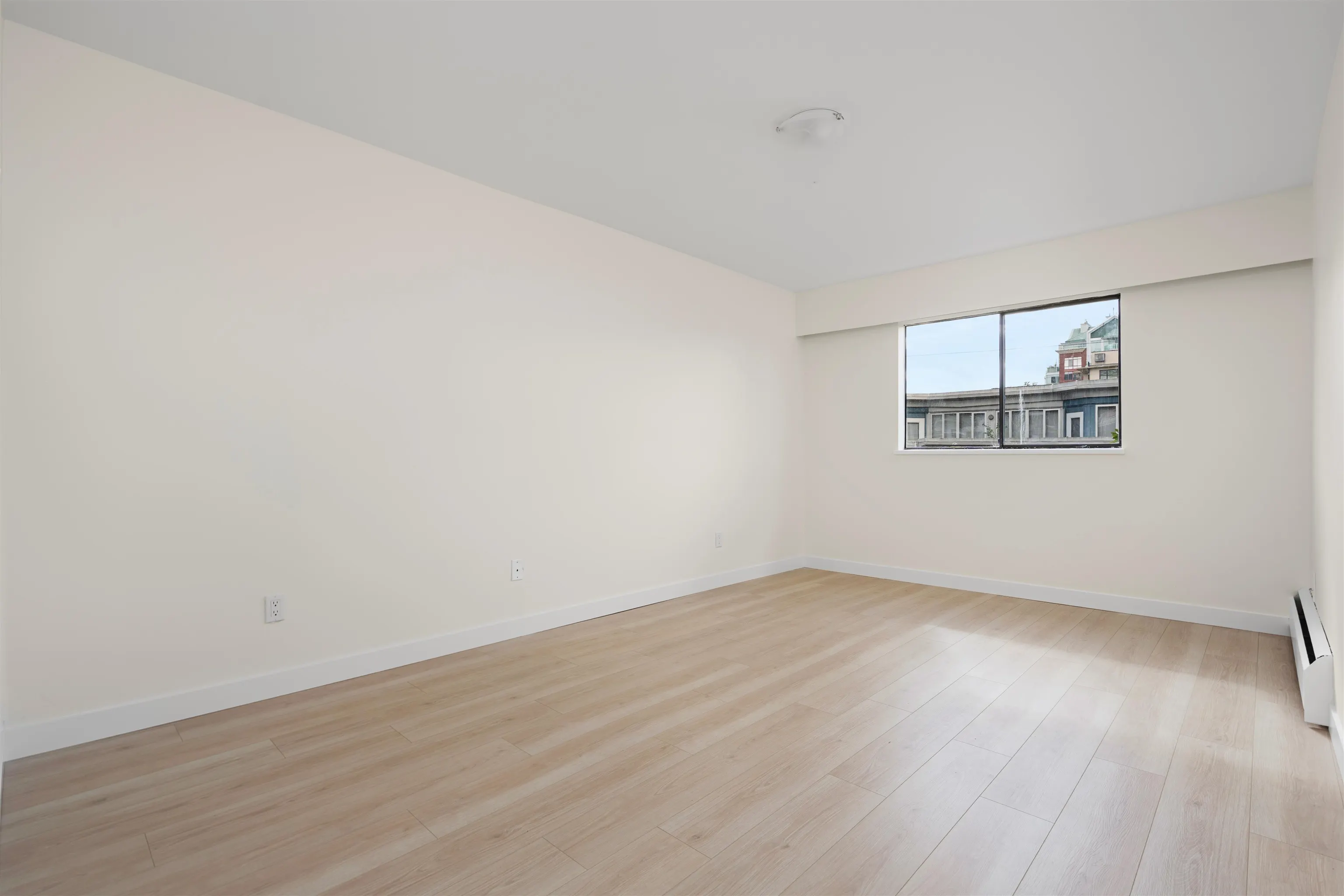 127 E 4th Street #204