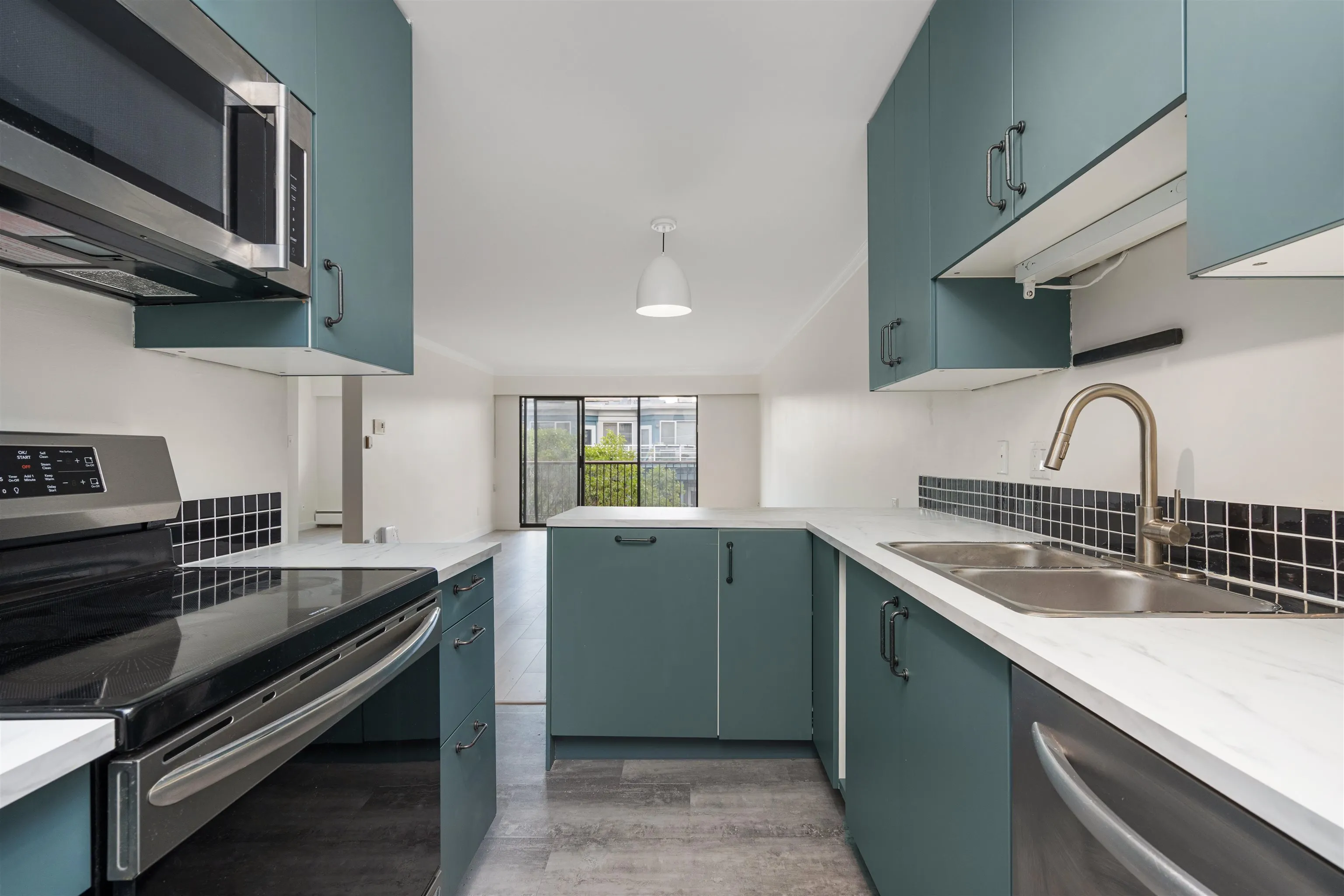 127 E 4th Street #204