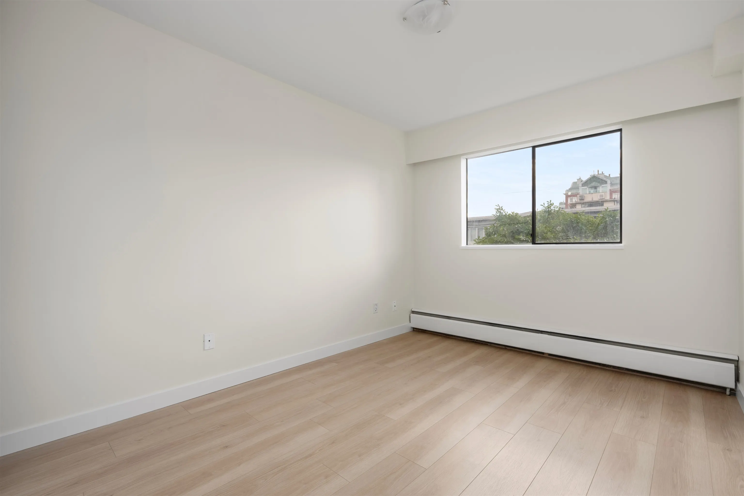 127 E 4th Street #204