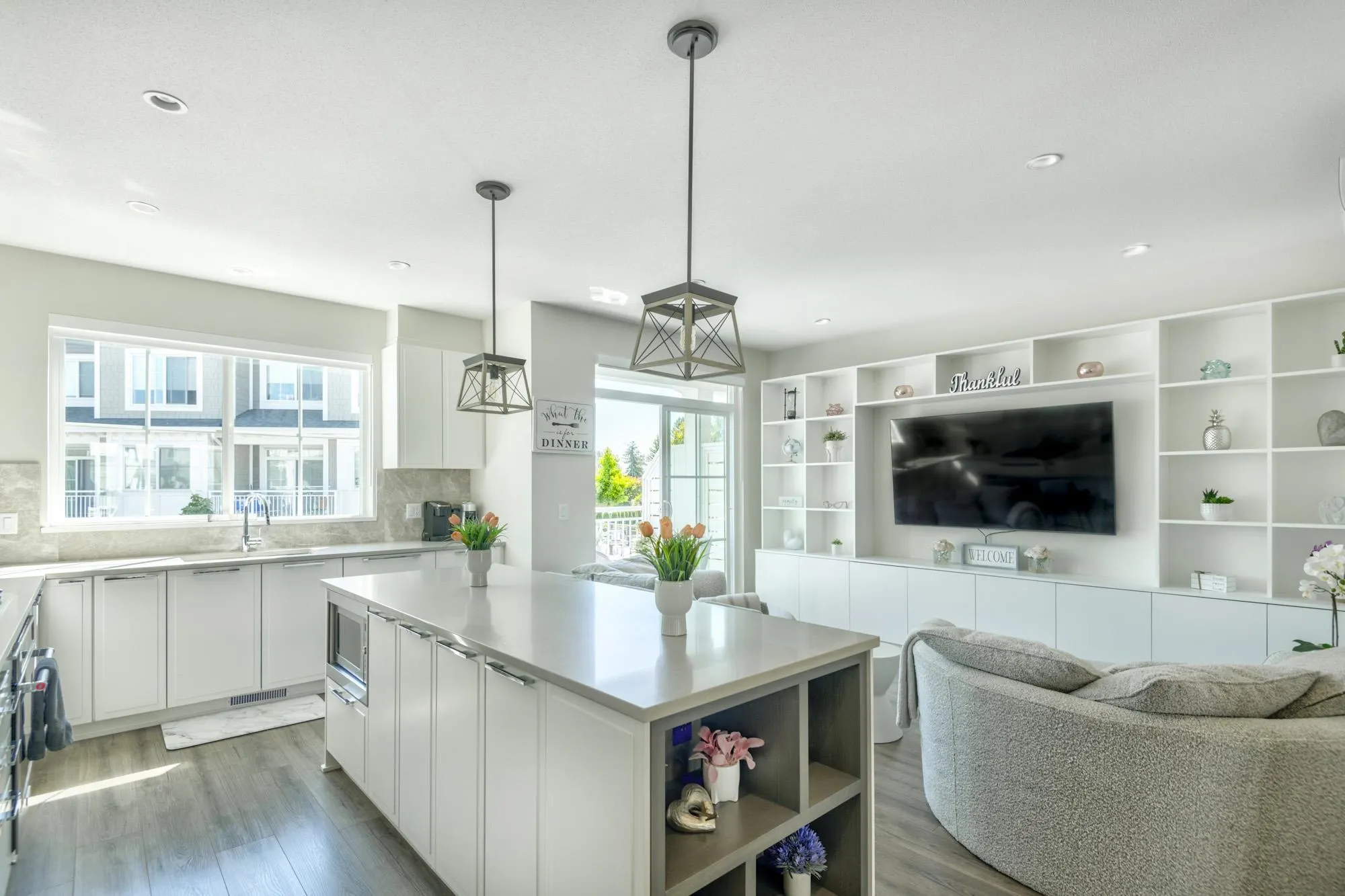 5311 Admiral Way #9