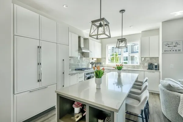 5311 Admiral Way #9