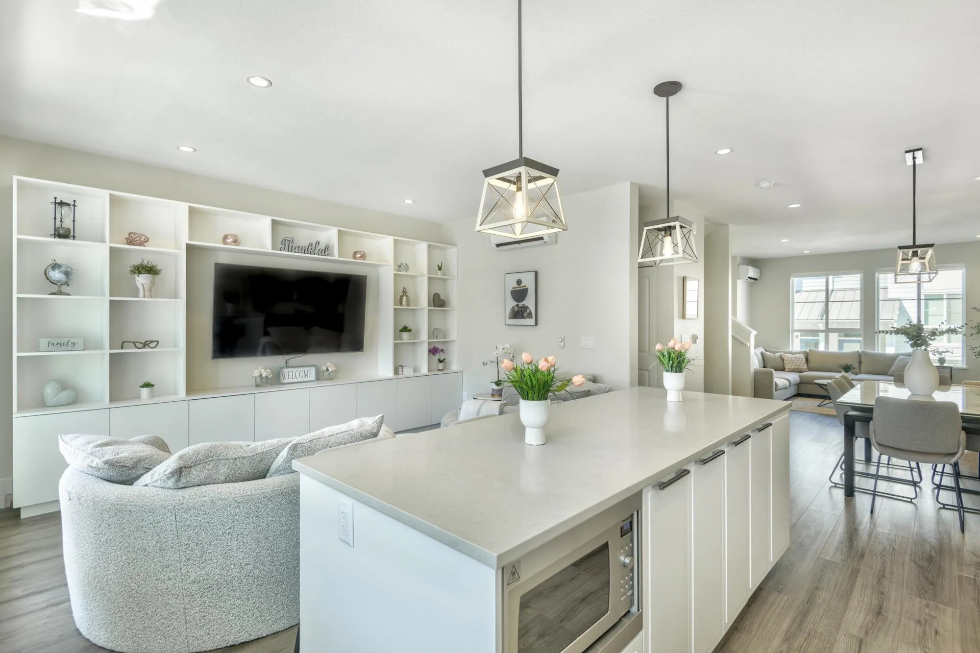 5311 Admiral Way #9