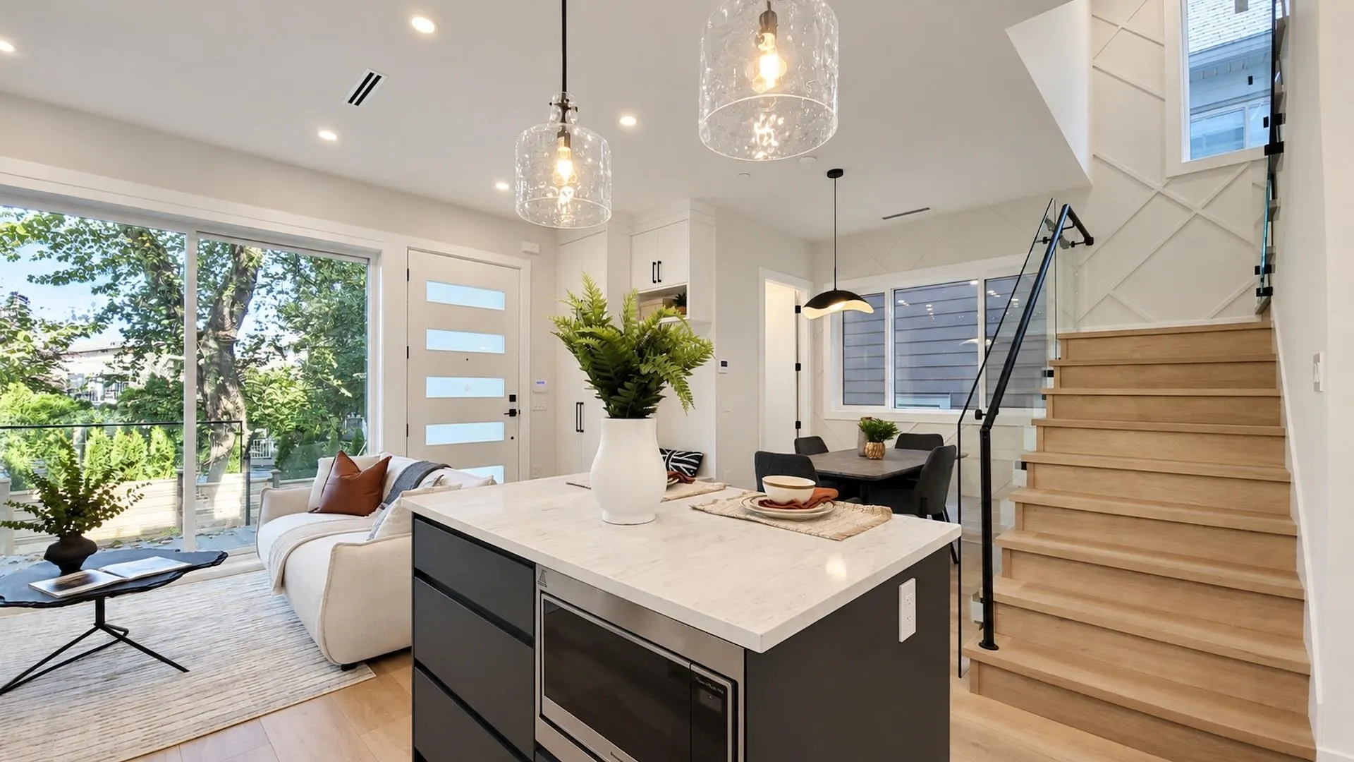 746 E 12th Avenue #1