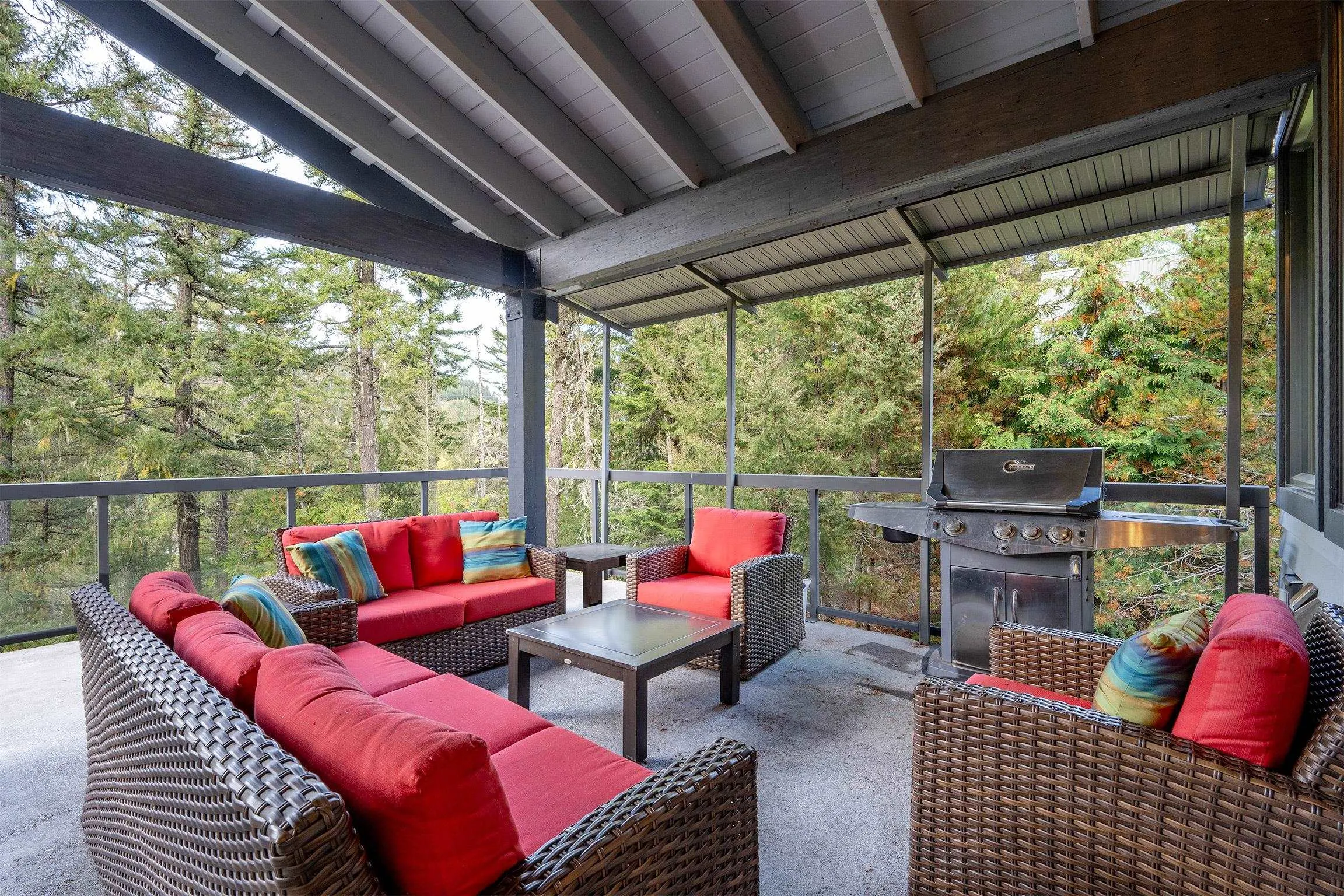2817 Clifftop Lane
