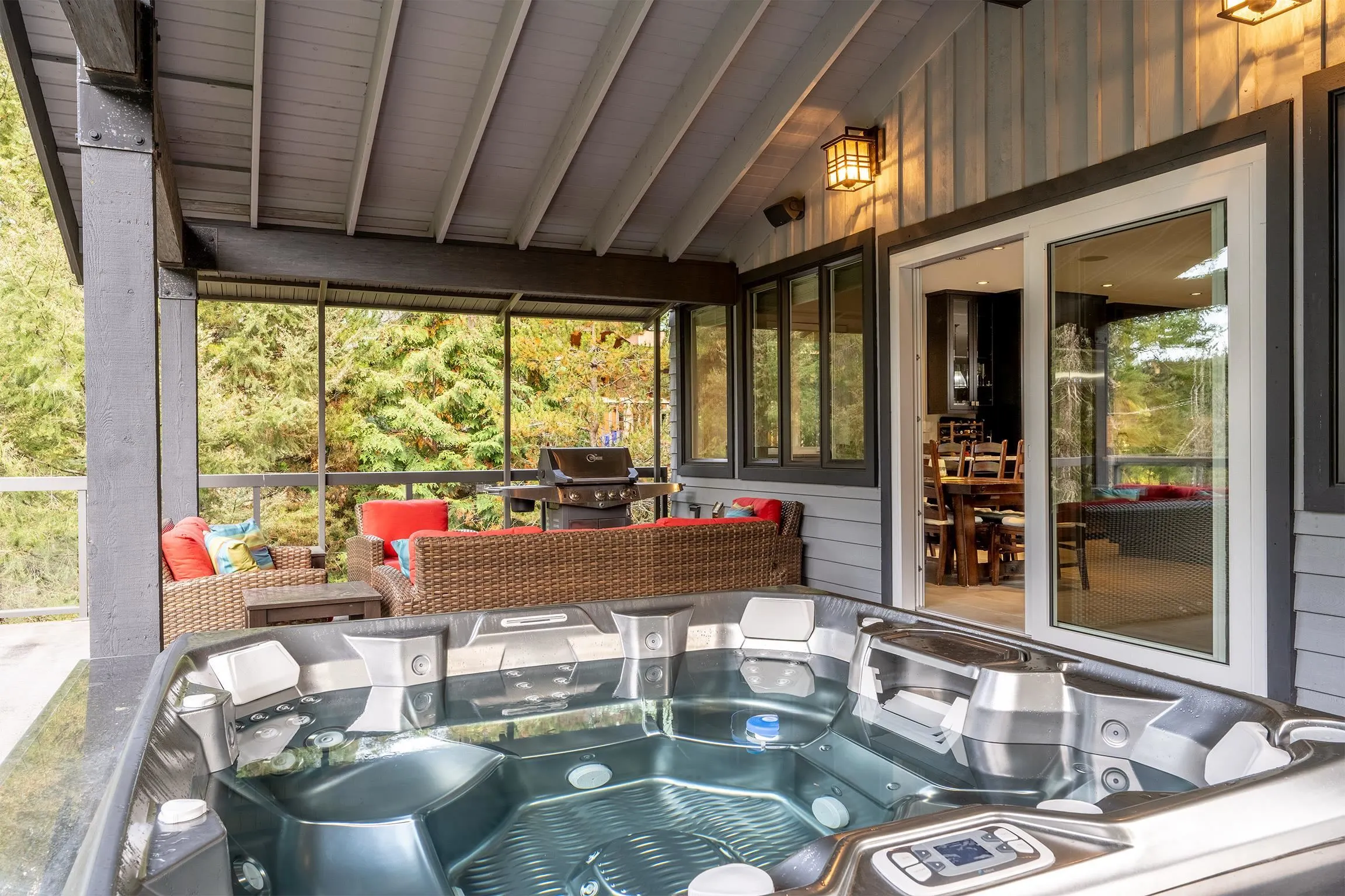 2817 Clifftop Lane