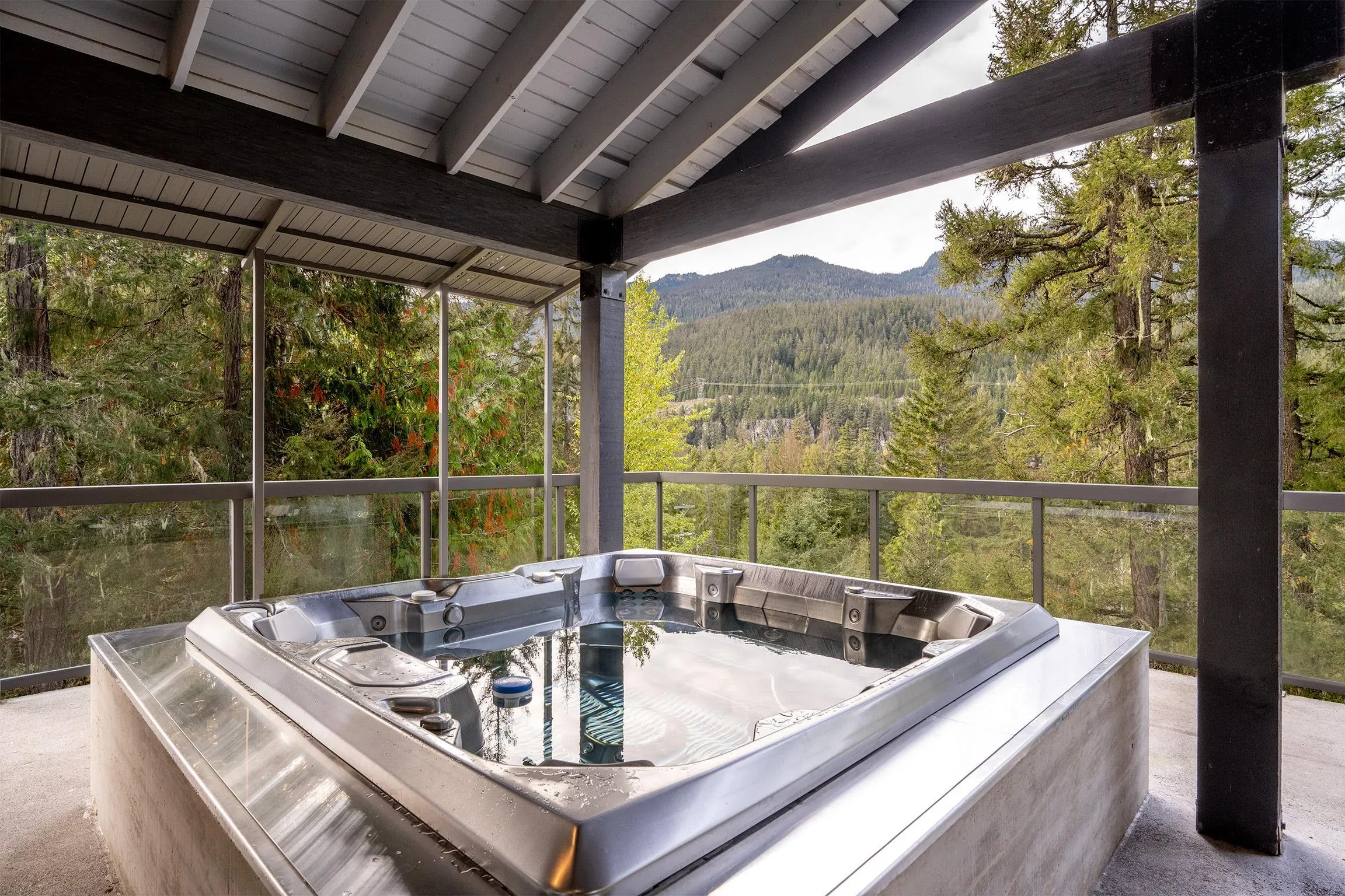 2817 Clifftop Lane