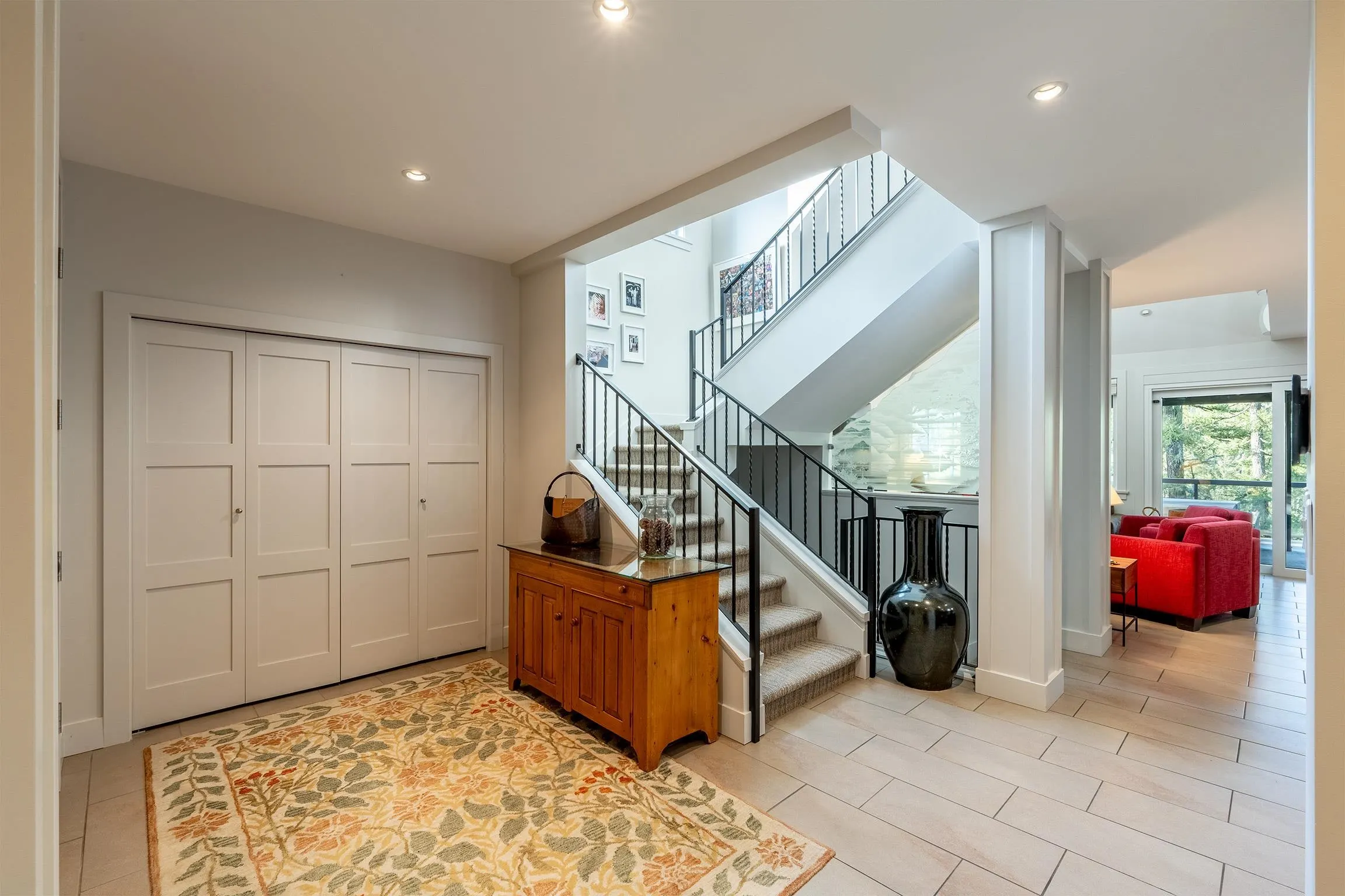 2817 Clifftop Lane