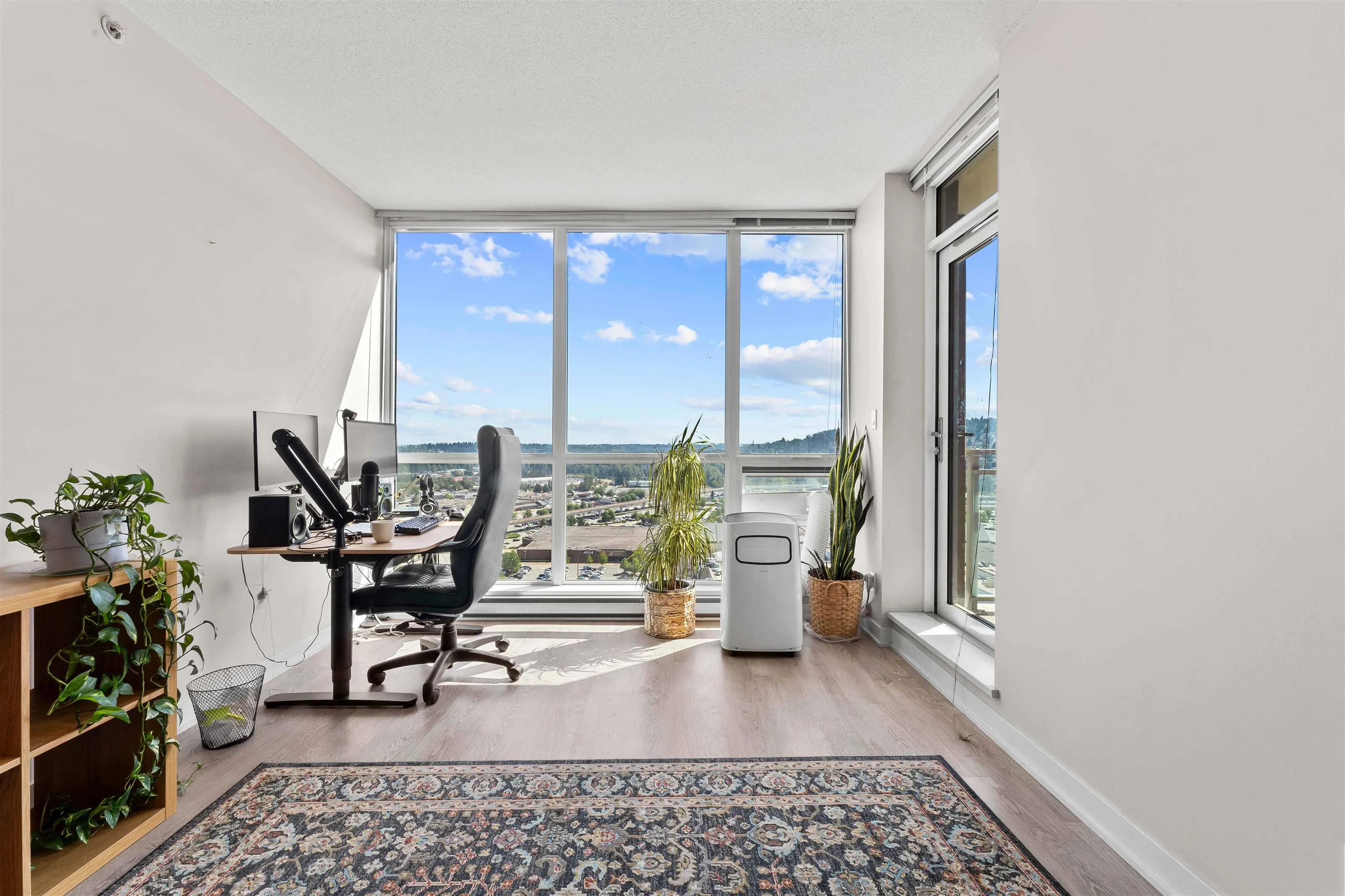 2975 Atlantic Avenue #2506