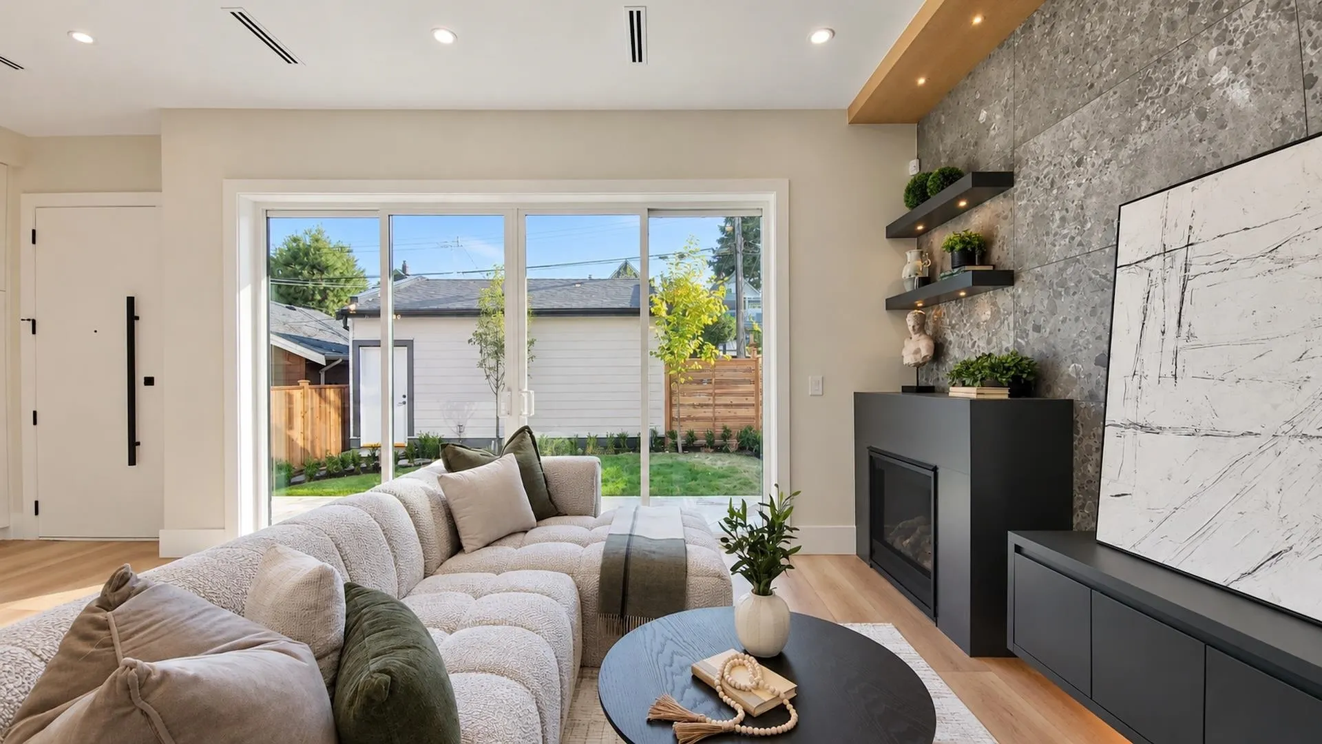 746 E 12th Avenue #2