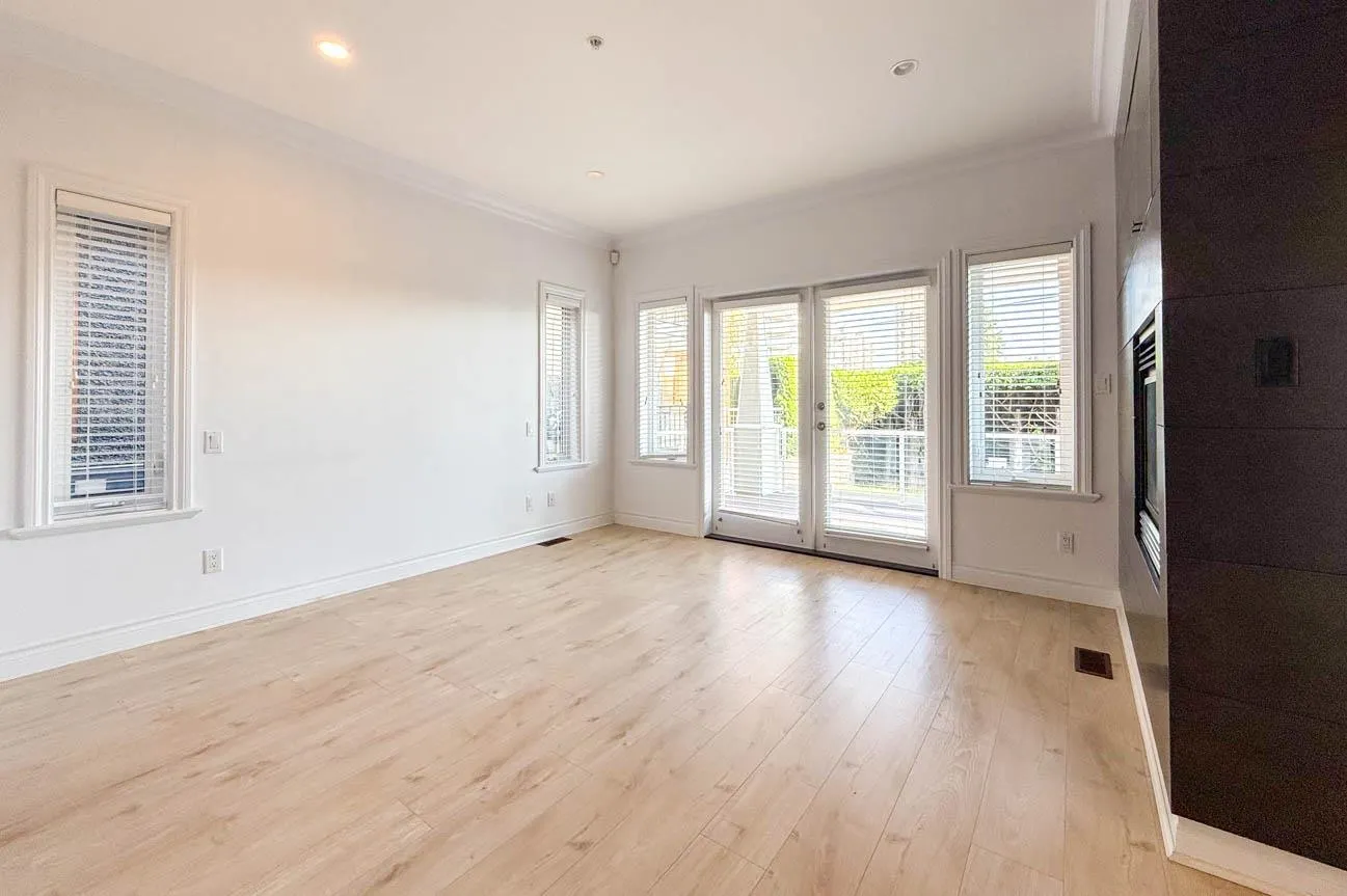 2307 Marine Drive