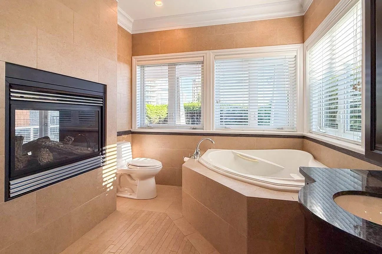 2307 Marine Drive