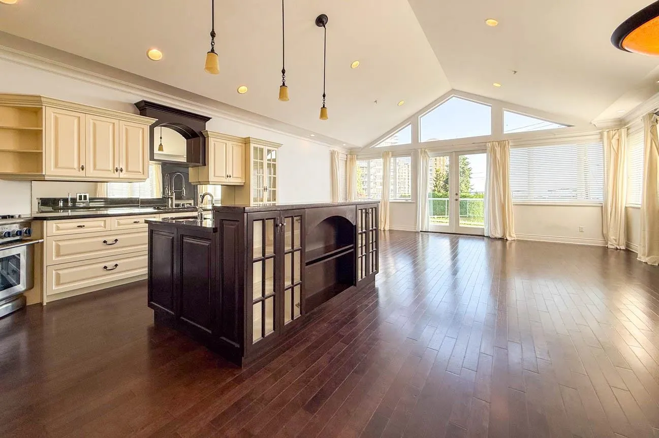 2307 Marine Drive