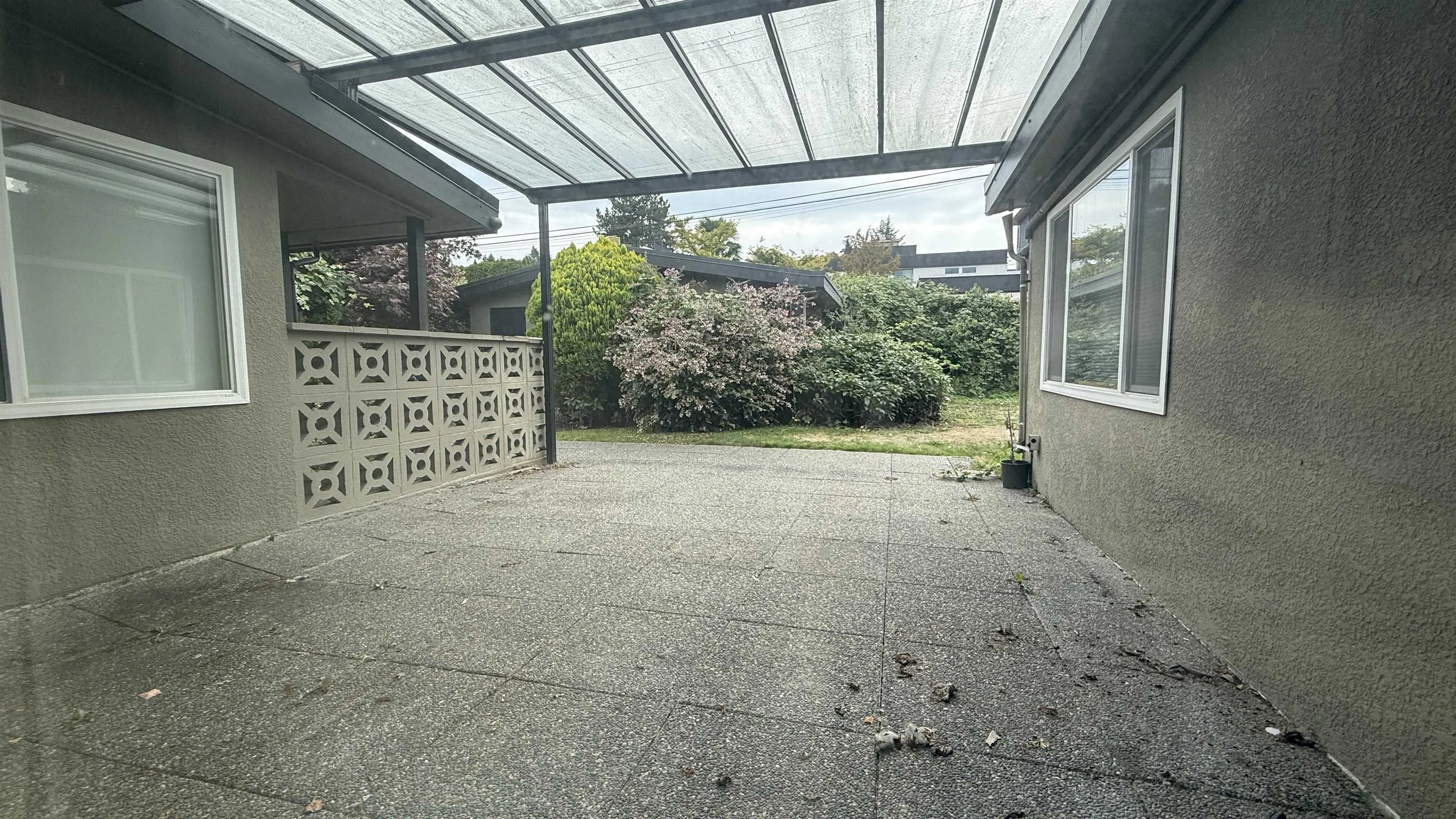 2244 W 32nd Avenue