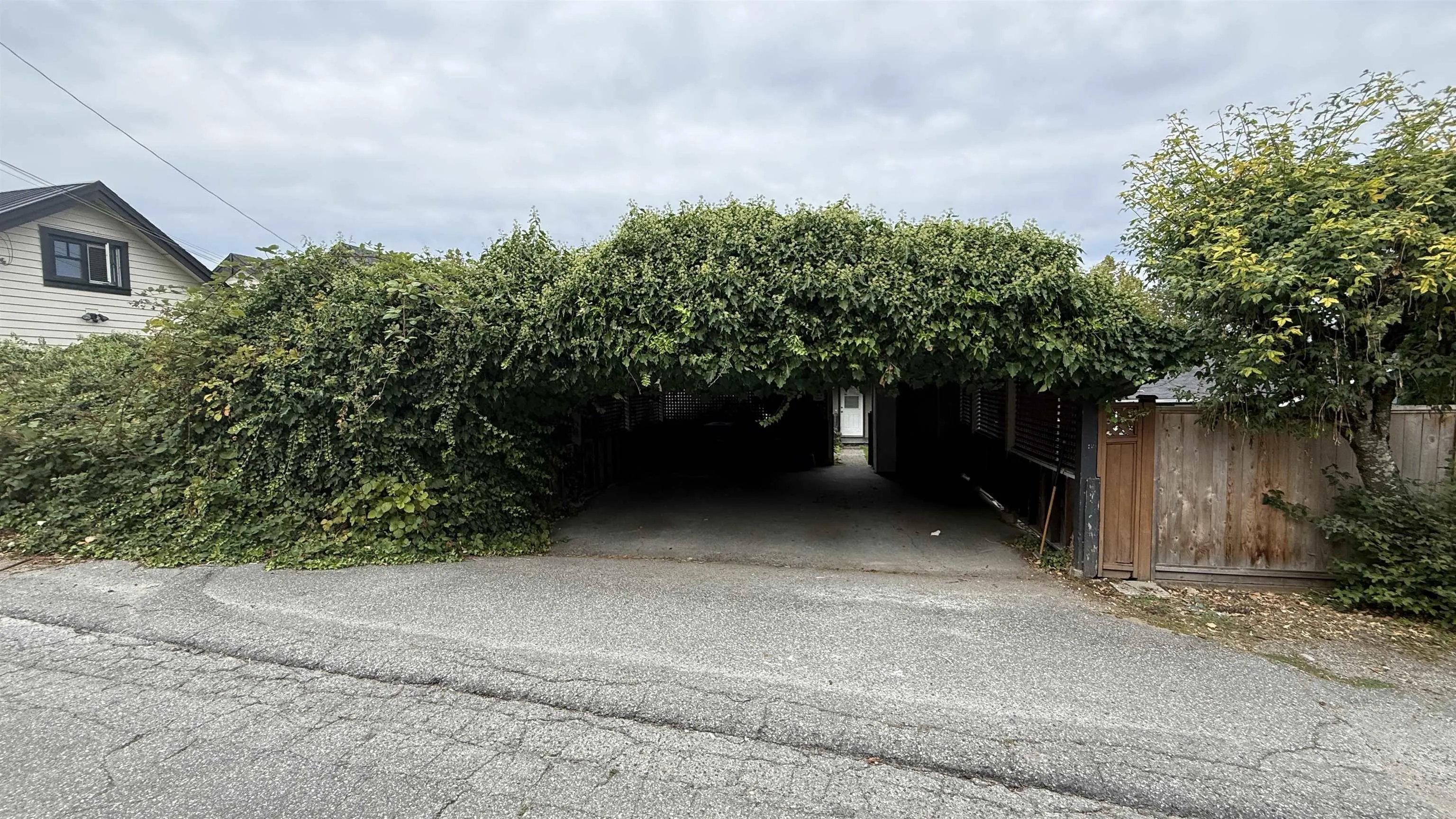 2244 W 32nd Avenue