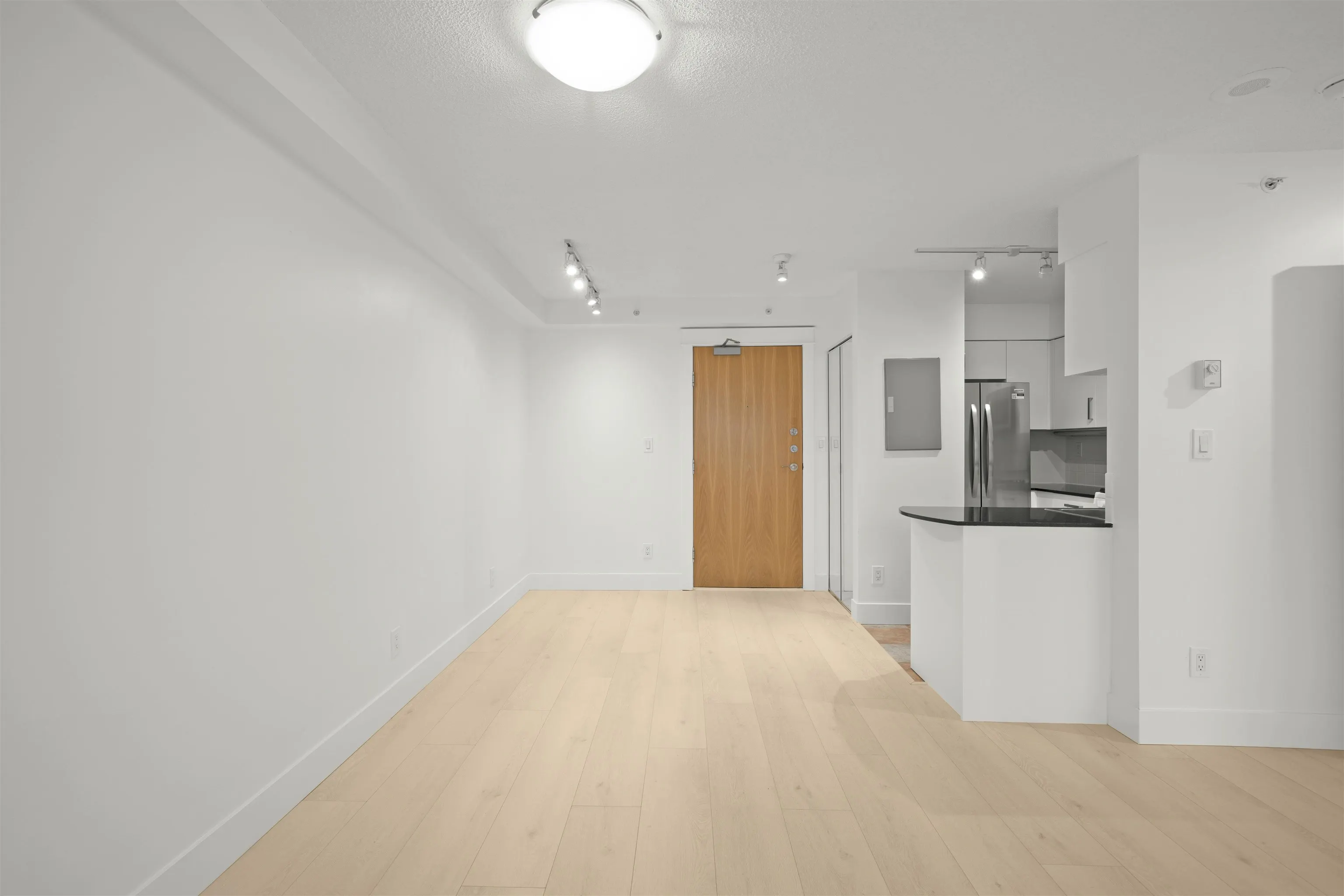 63 Keefer Place #2501