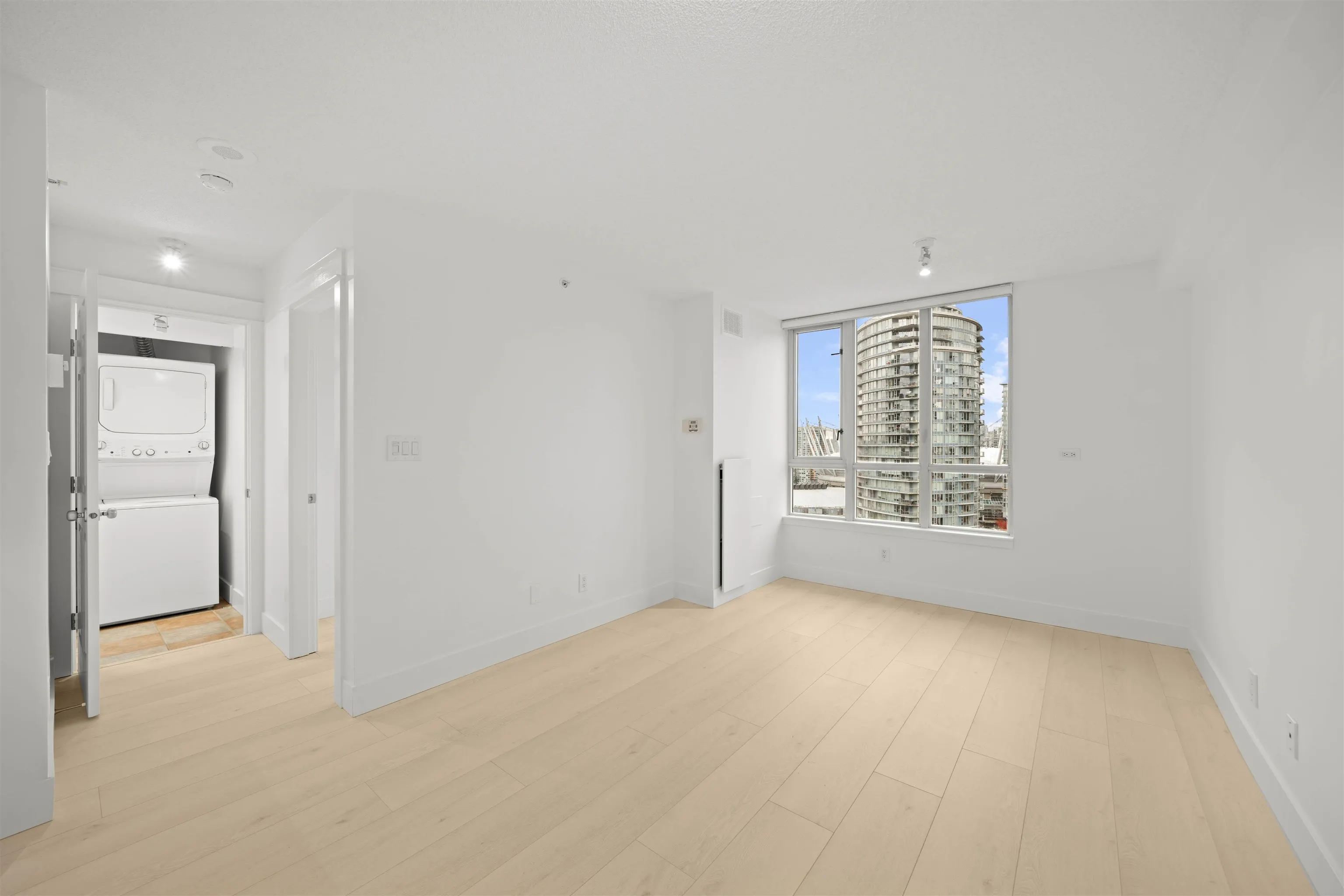 63 Keefer Place #2501