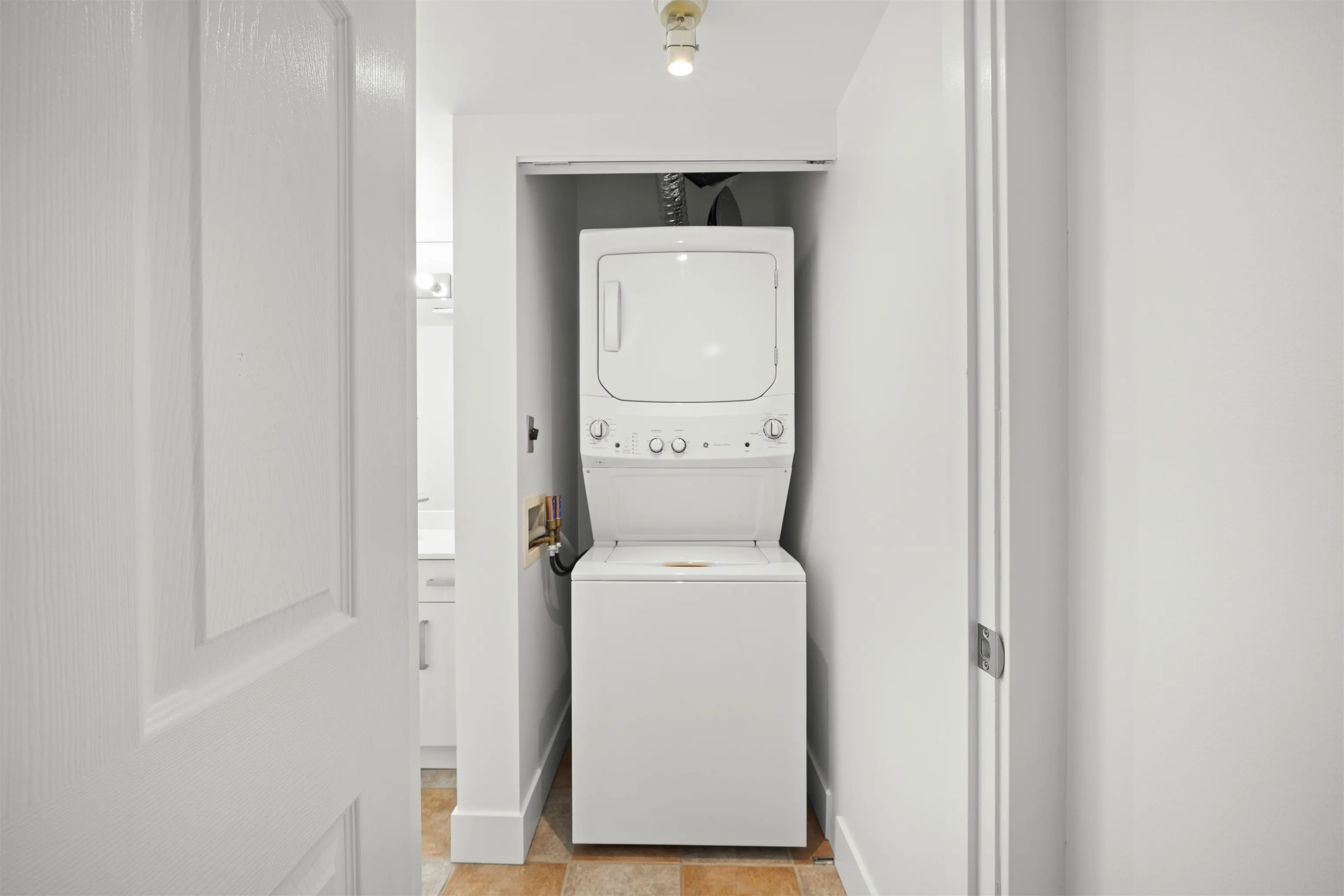 63 Keefer Place #2501