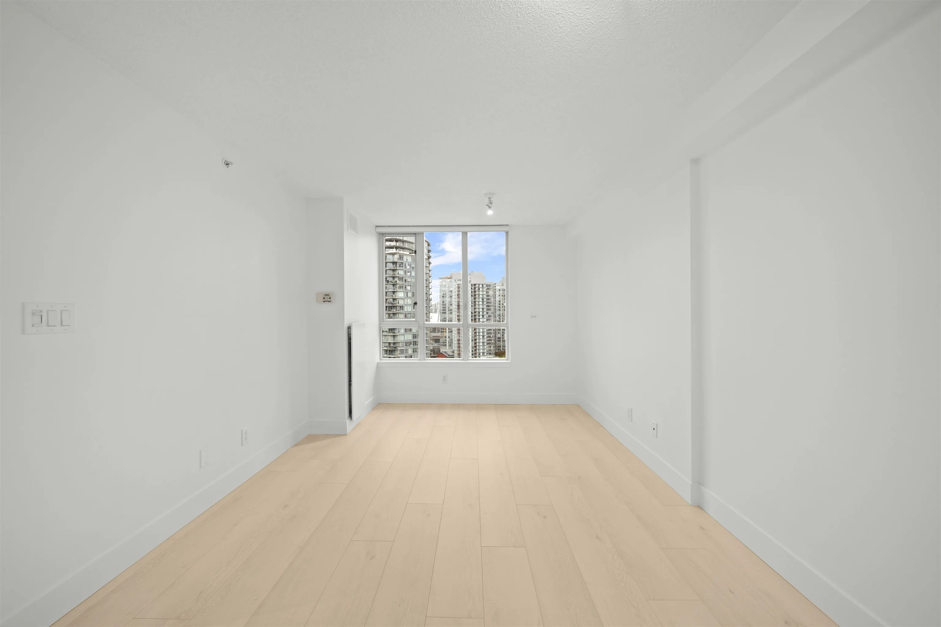 63 Keefer Place #2501