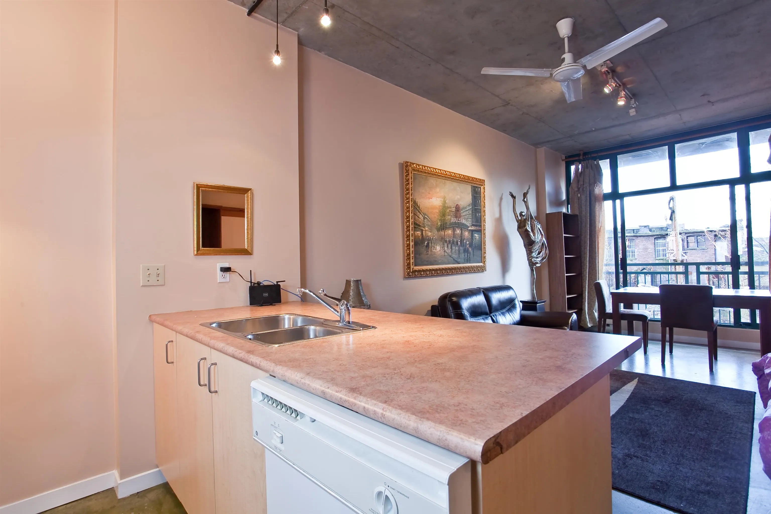 22 E Cordova Street #313