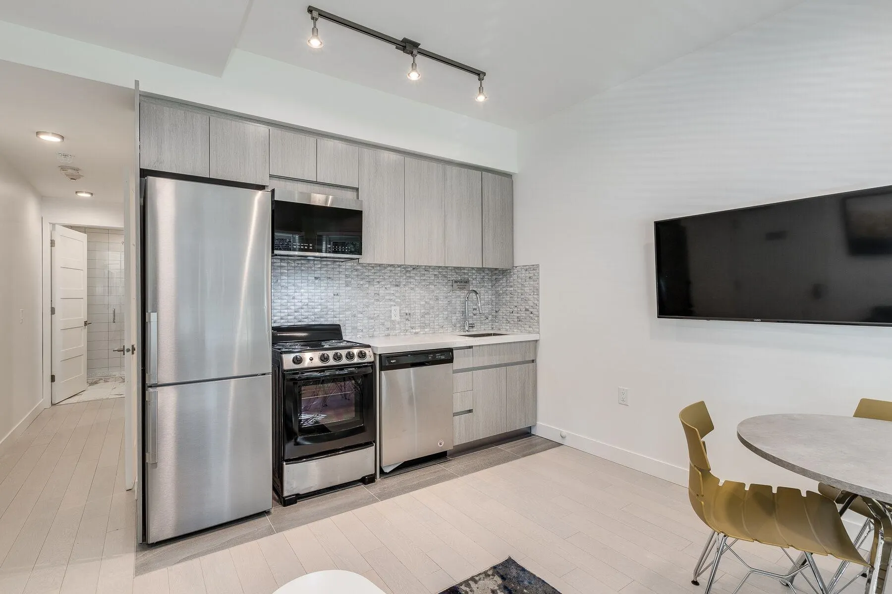 1431 Haro Street #101