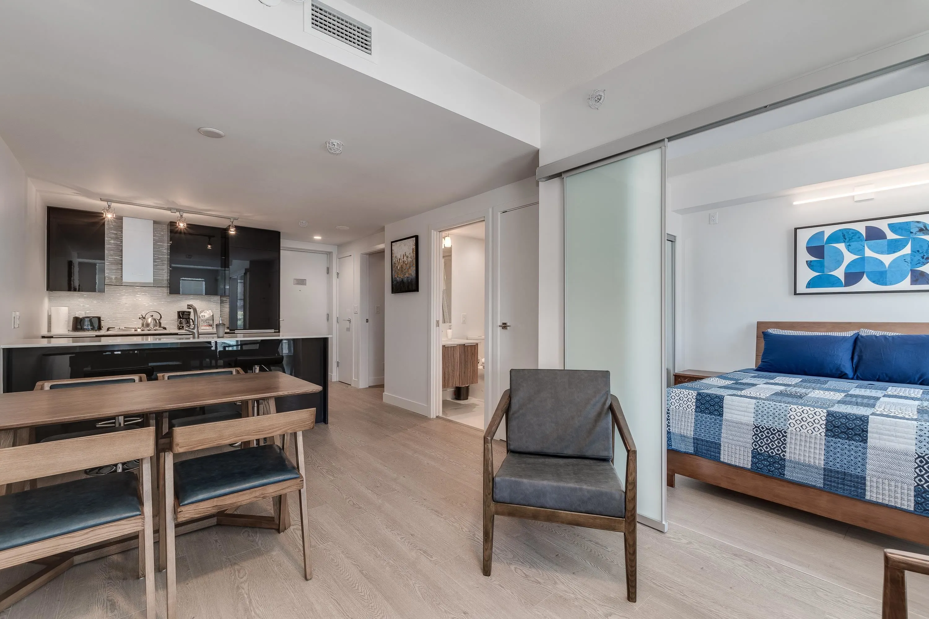 1283 Howe Street #412
