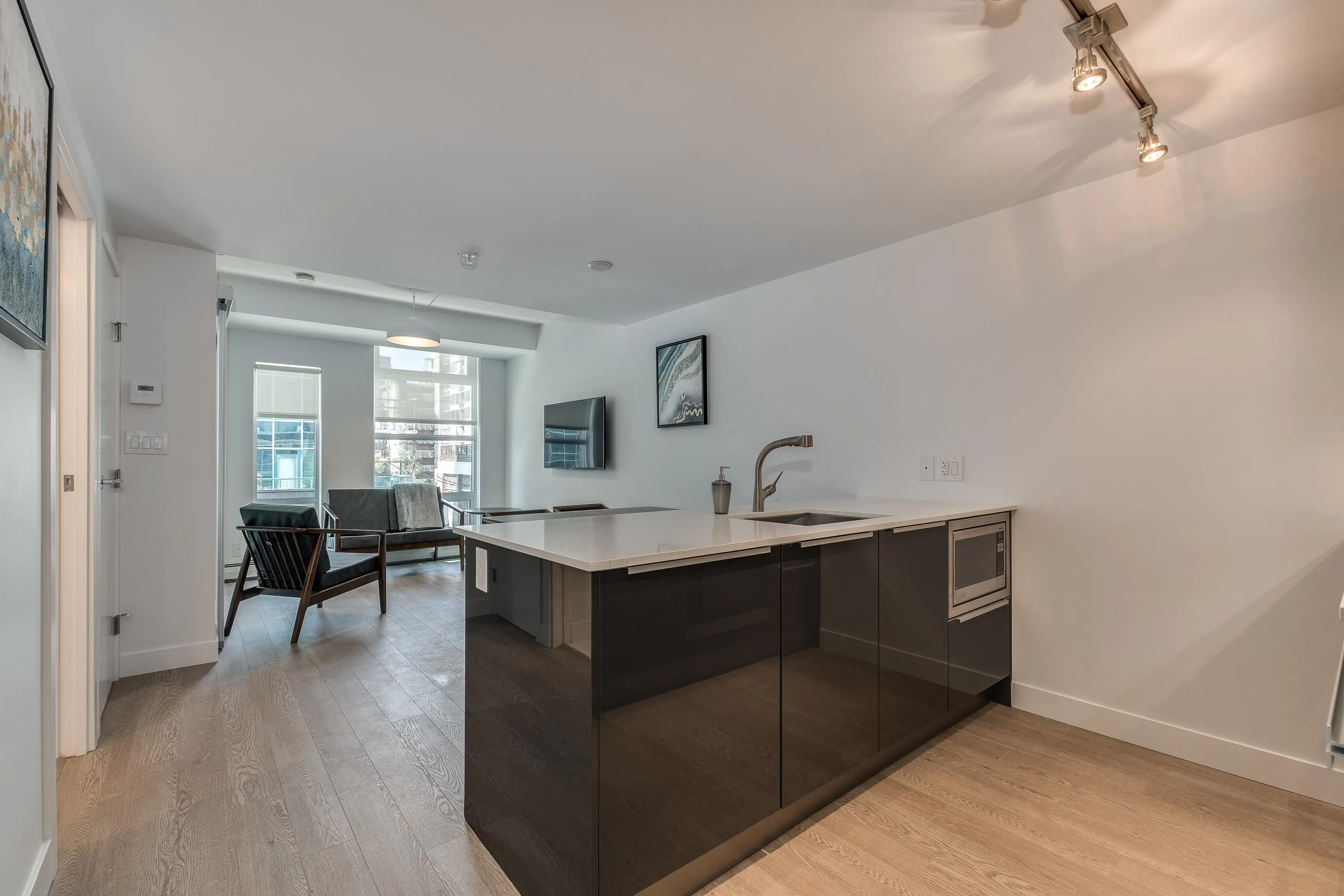 1283 Howe Street #412