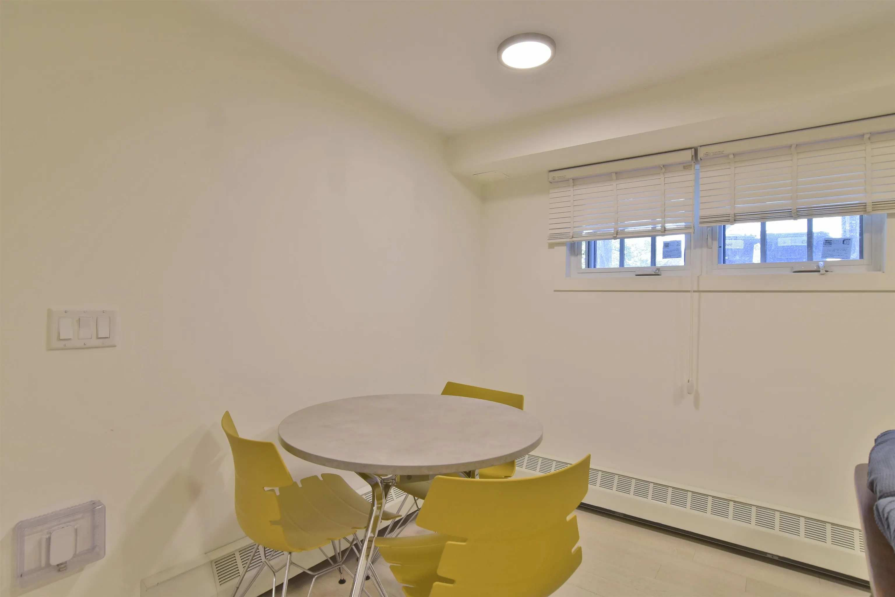 1425 Haro Street #002
