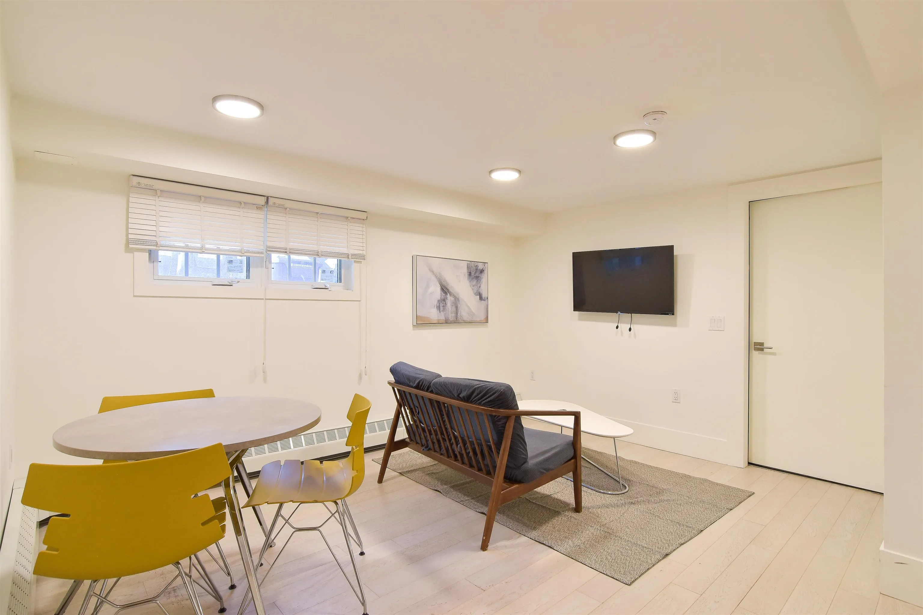 1425 Haro Street #002