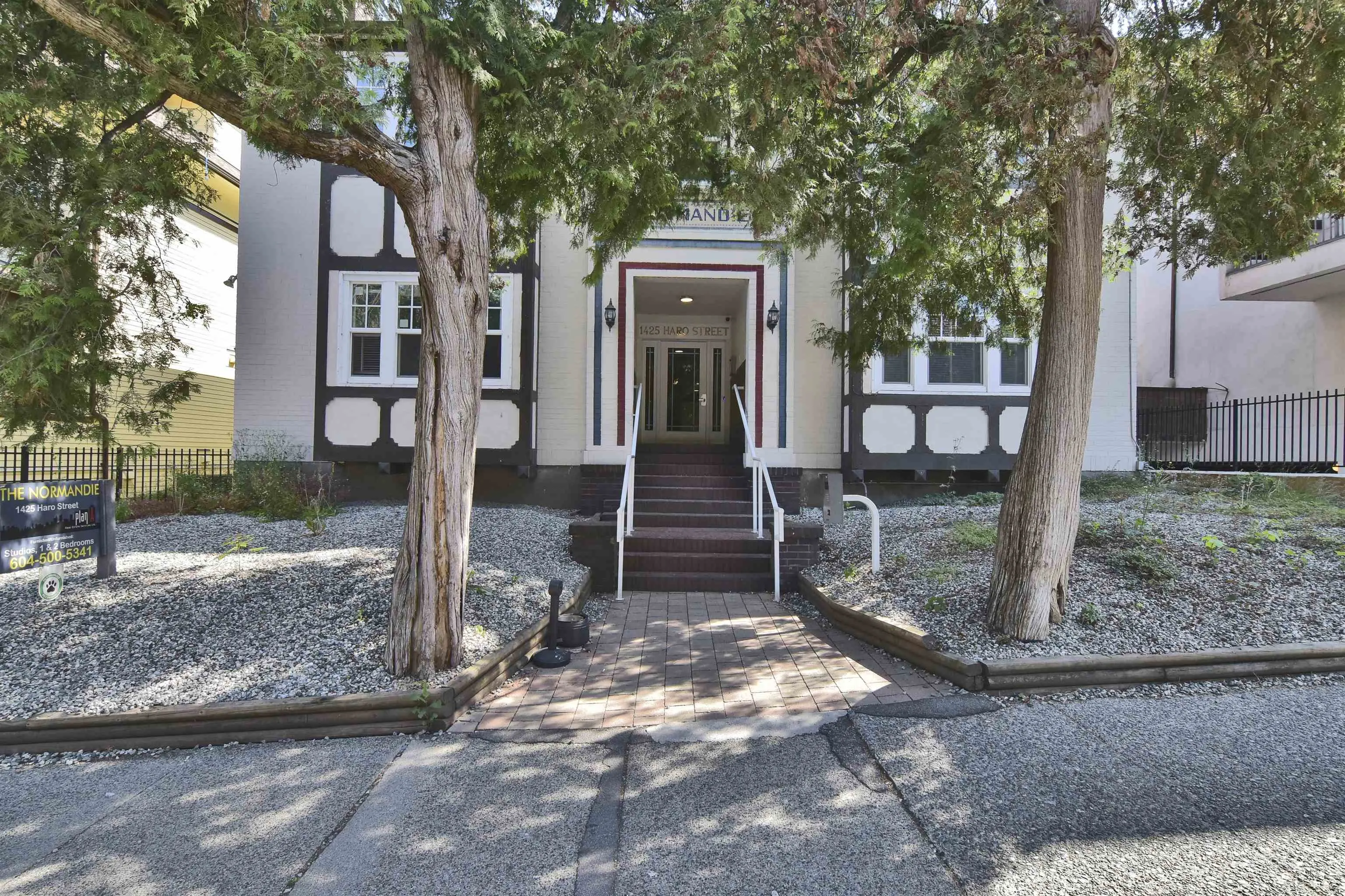 1425 Haro Street #002