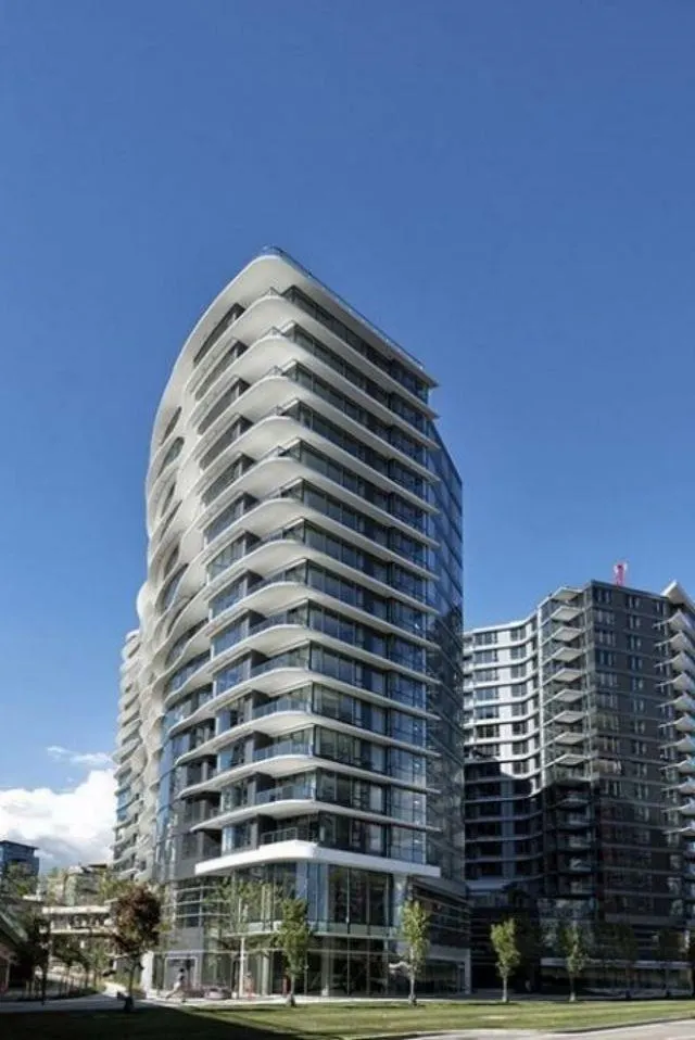 68 Smithe Street #1027