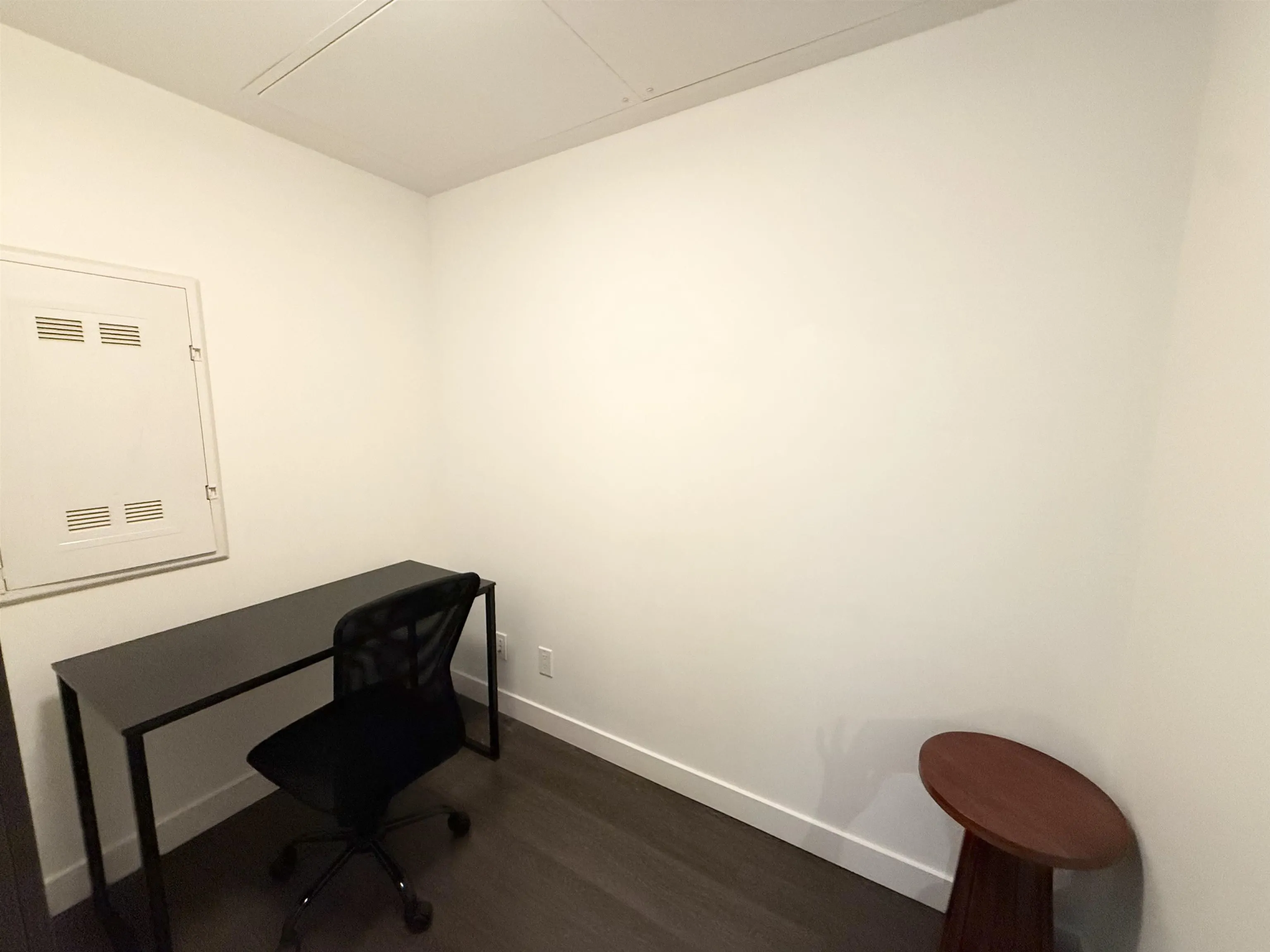 68 Smithe Street #517
