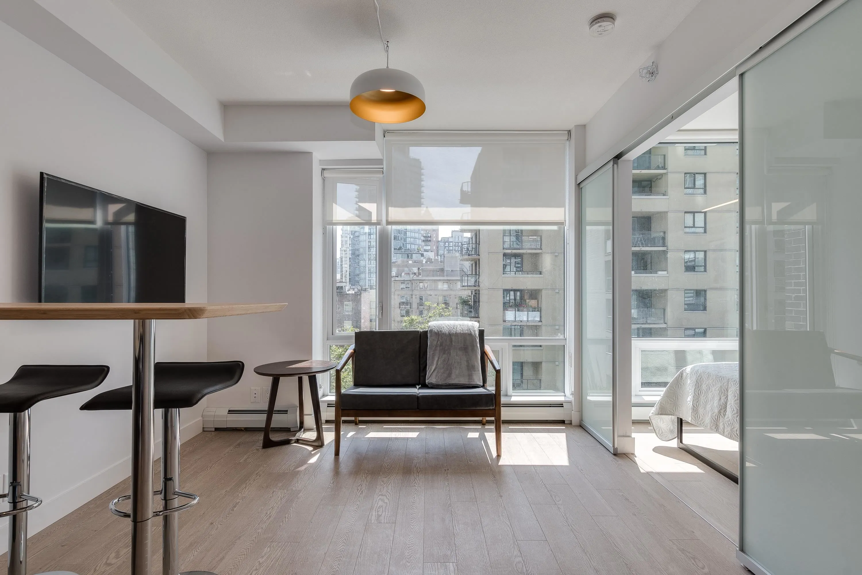 1283 Howe Street #605