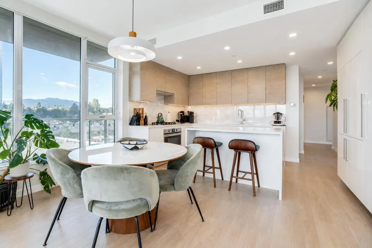 4168 Lougheed Highway #705