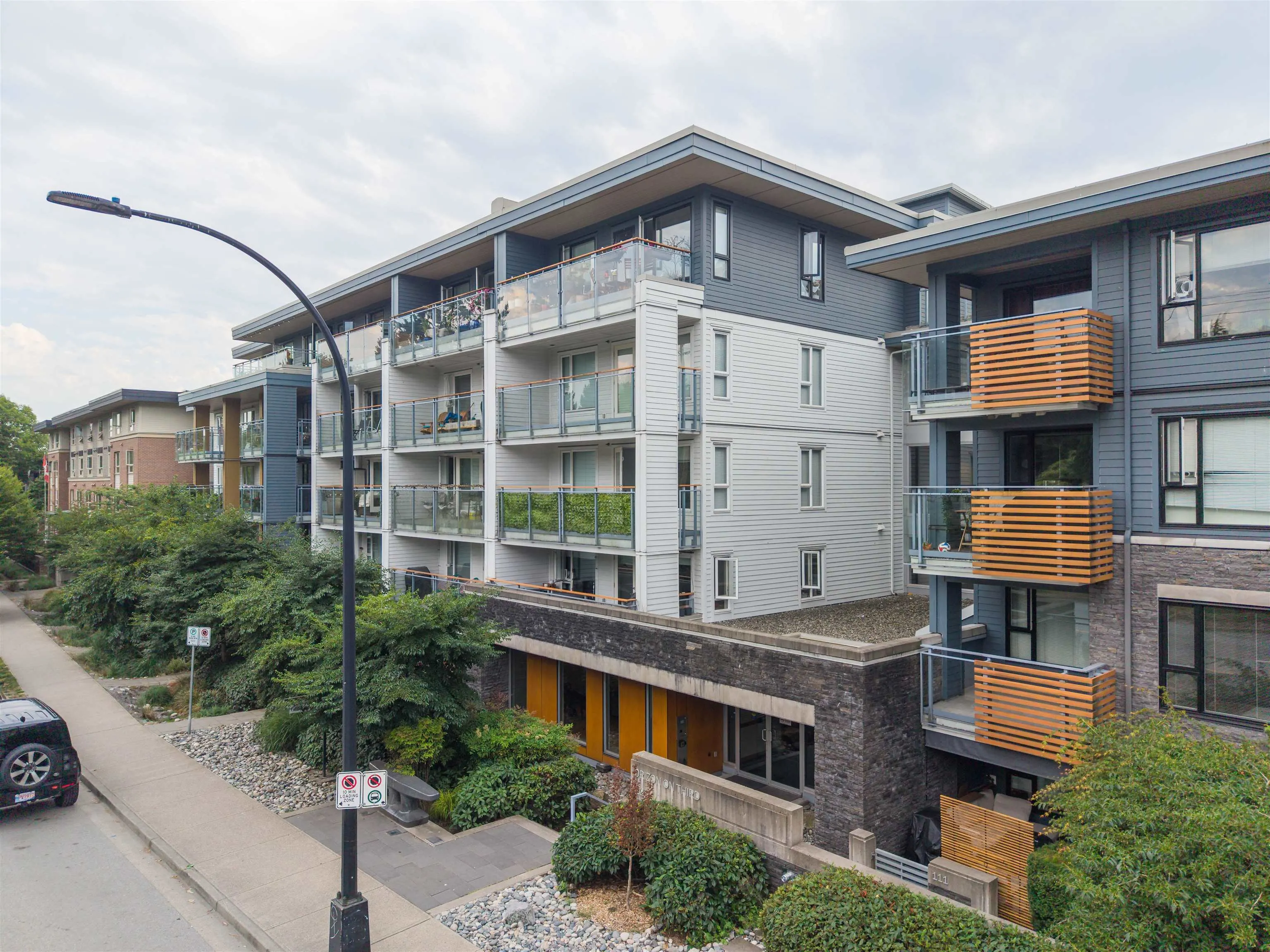 221 E 3rd Street #414