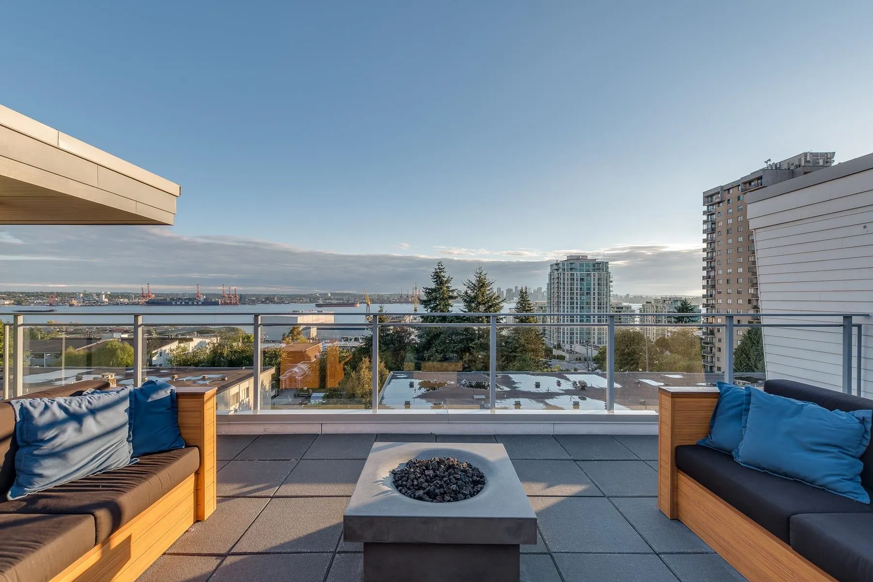 221 E 3rd Street #414