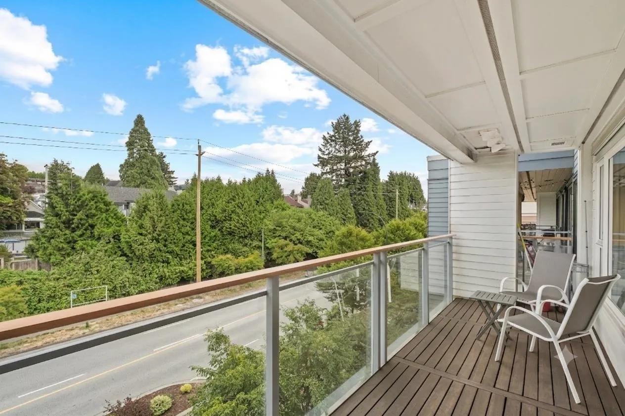 221 E 3rd Street #414