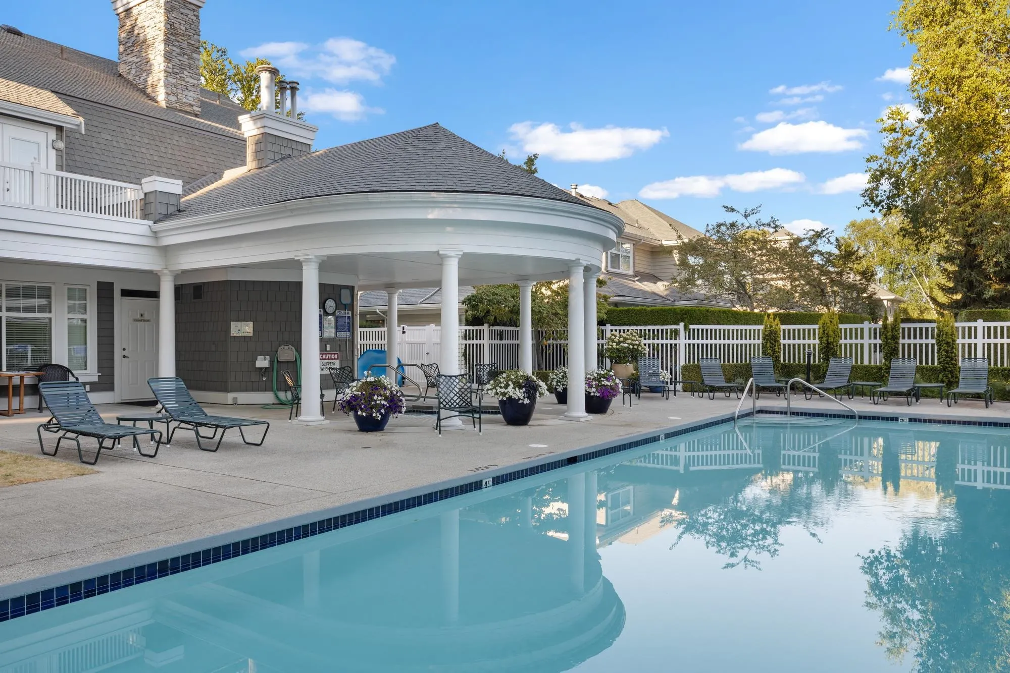5900 Ferry Road #106