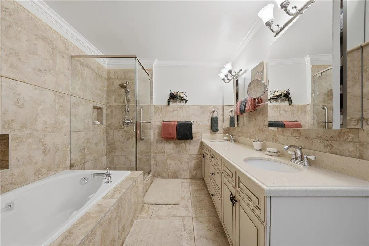 5900 Ferry Road #106