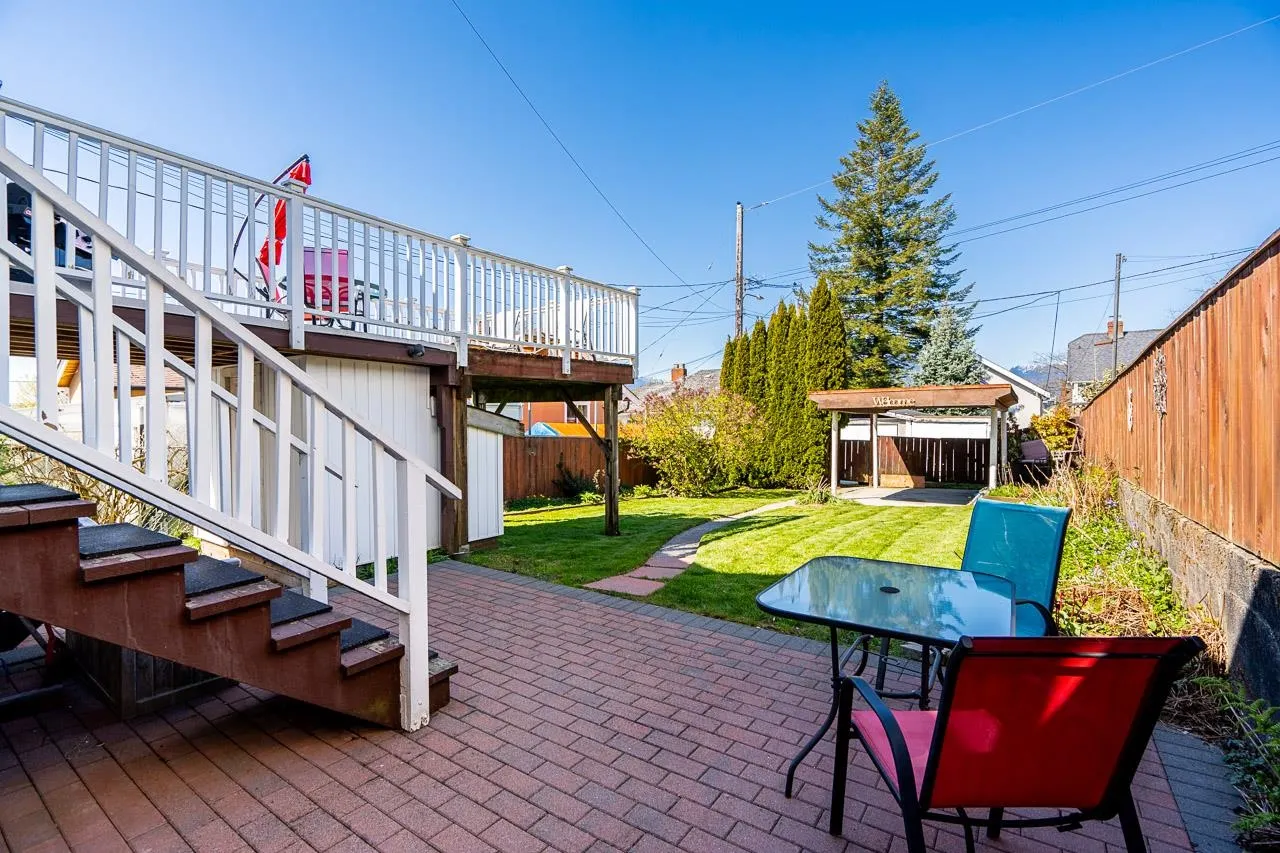 3415 Dundas Street