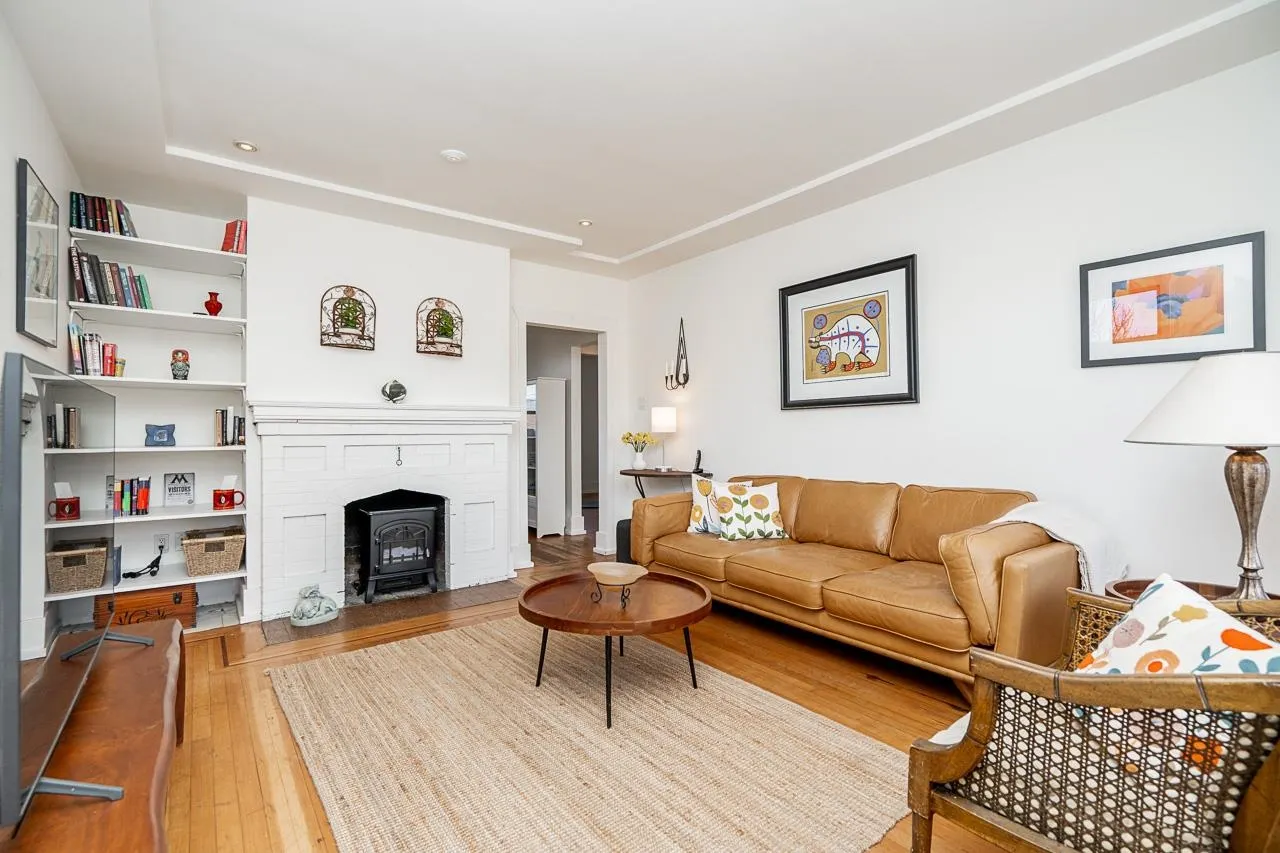 3415 Dundas Street