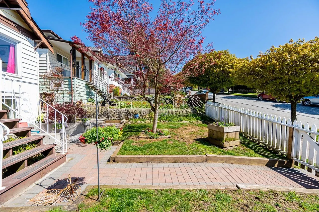 3415 Dundas Street
