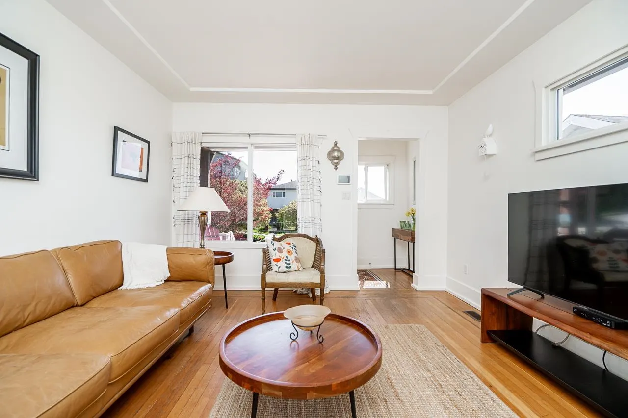 3415 Dundas Street