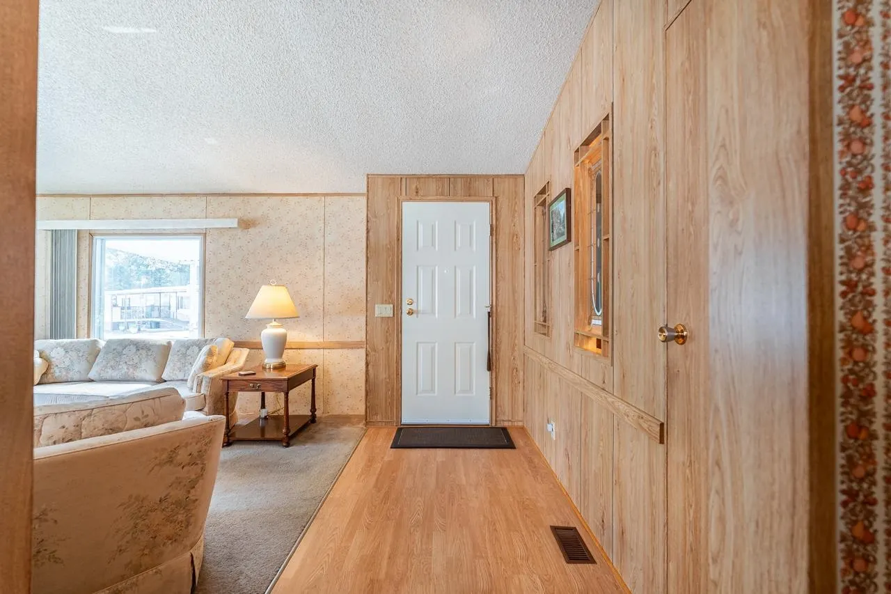 145 King Edward Street #20