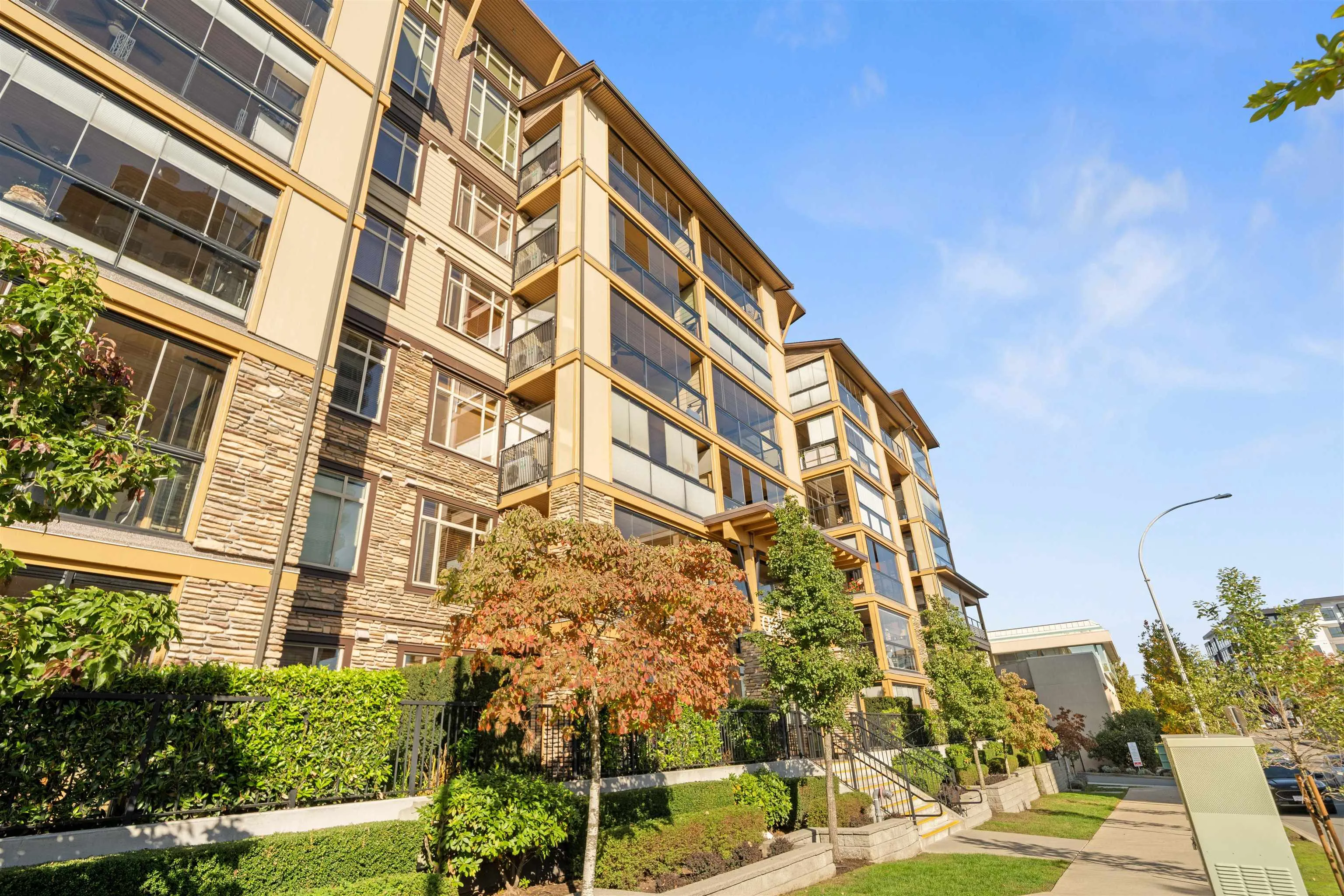 2860 Trethewey Street #208