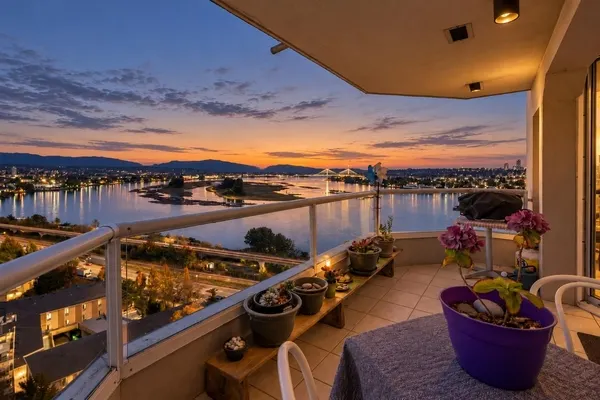 69 Jamieson Court #1603