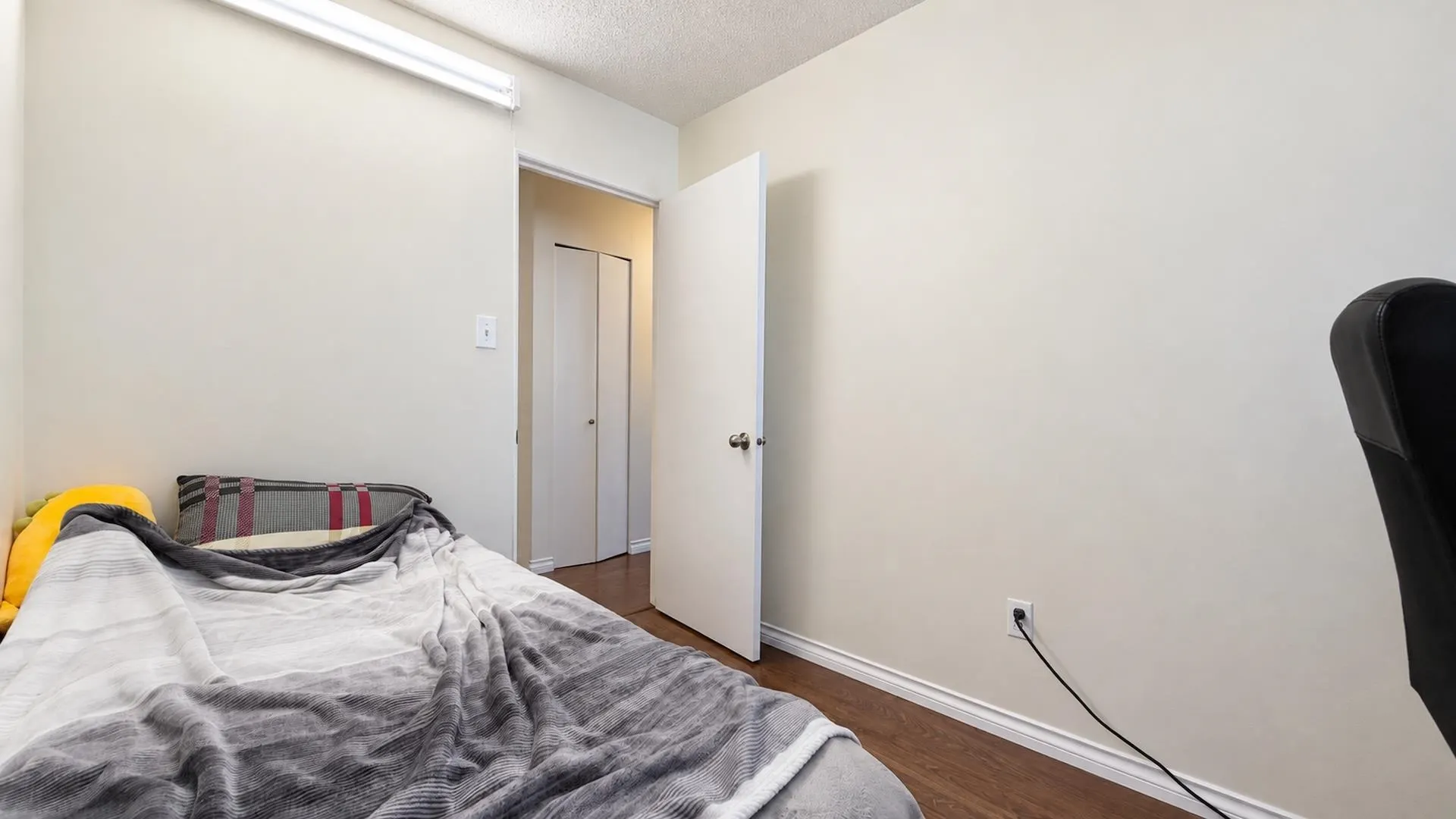 3417 E 49th Avenue #29
