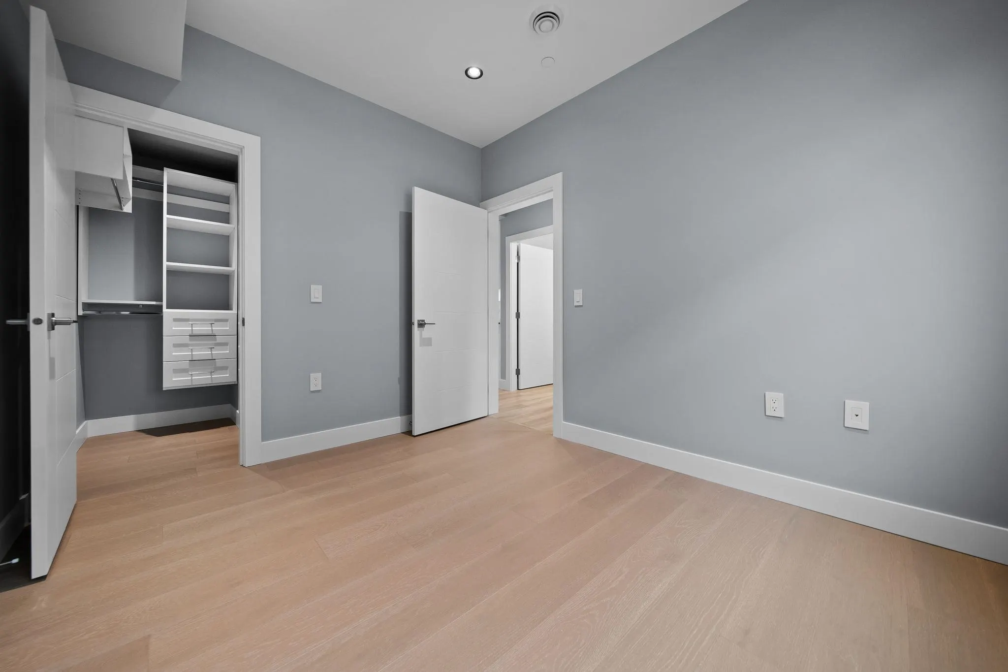 2557 W King Edward Street #1
