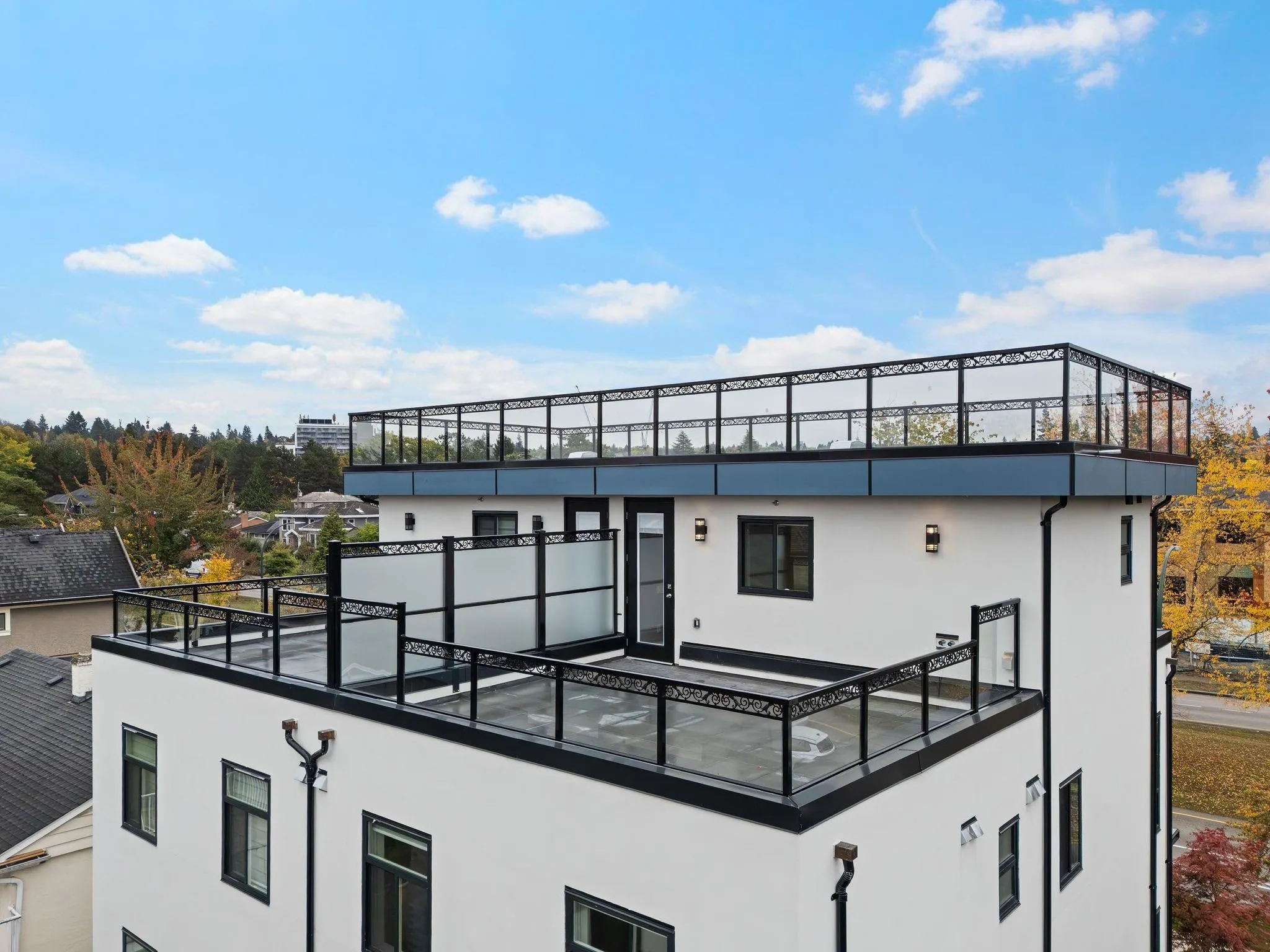 2557 W King Edward Street #3