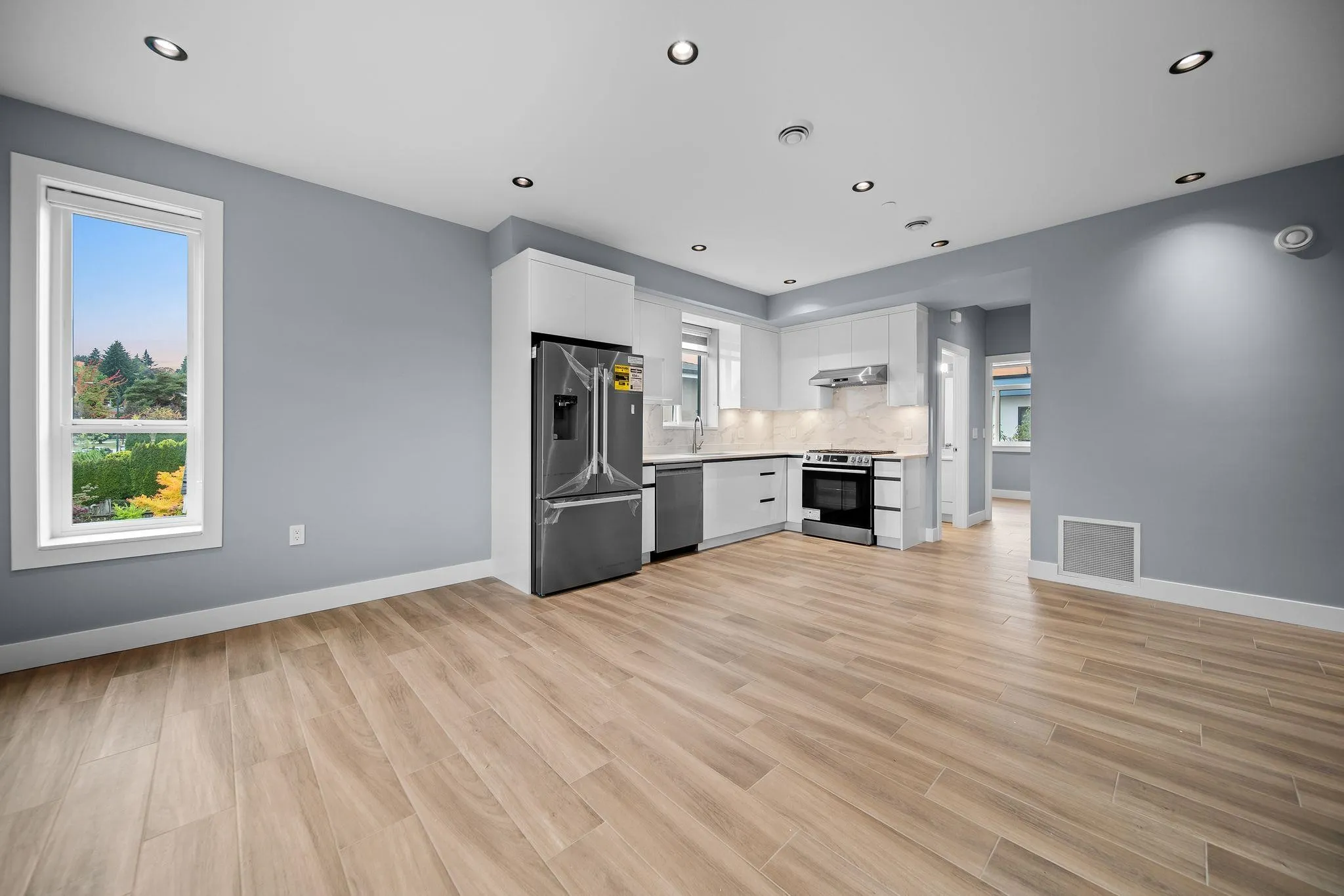 2557 W King Edward Avenue #2